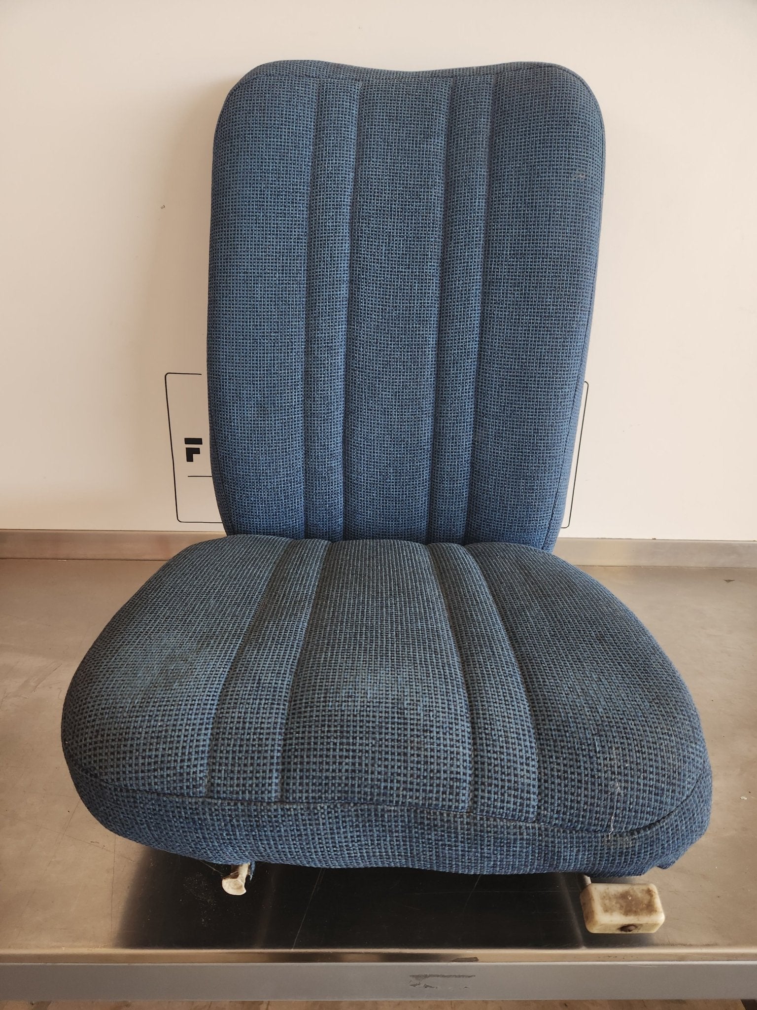 0400118 - 65 Cessna L/H Reclining Seat Assy | FractionAIR Parts - Aircraft Parts & Accessories