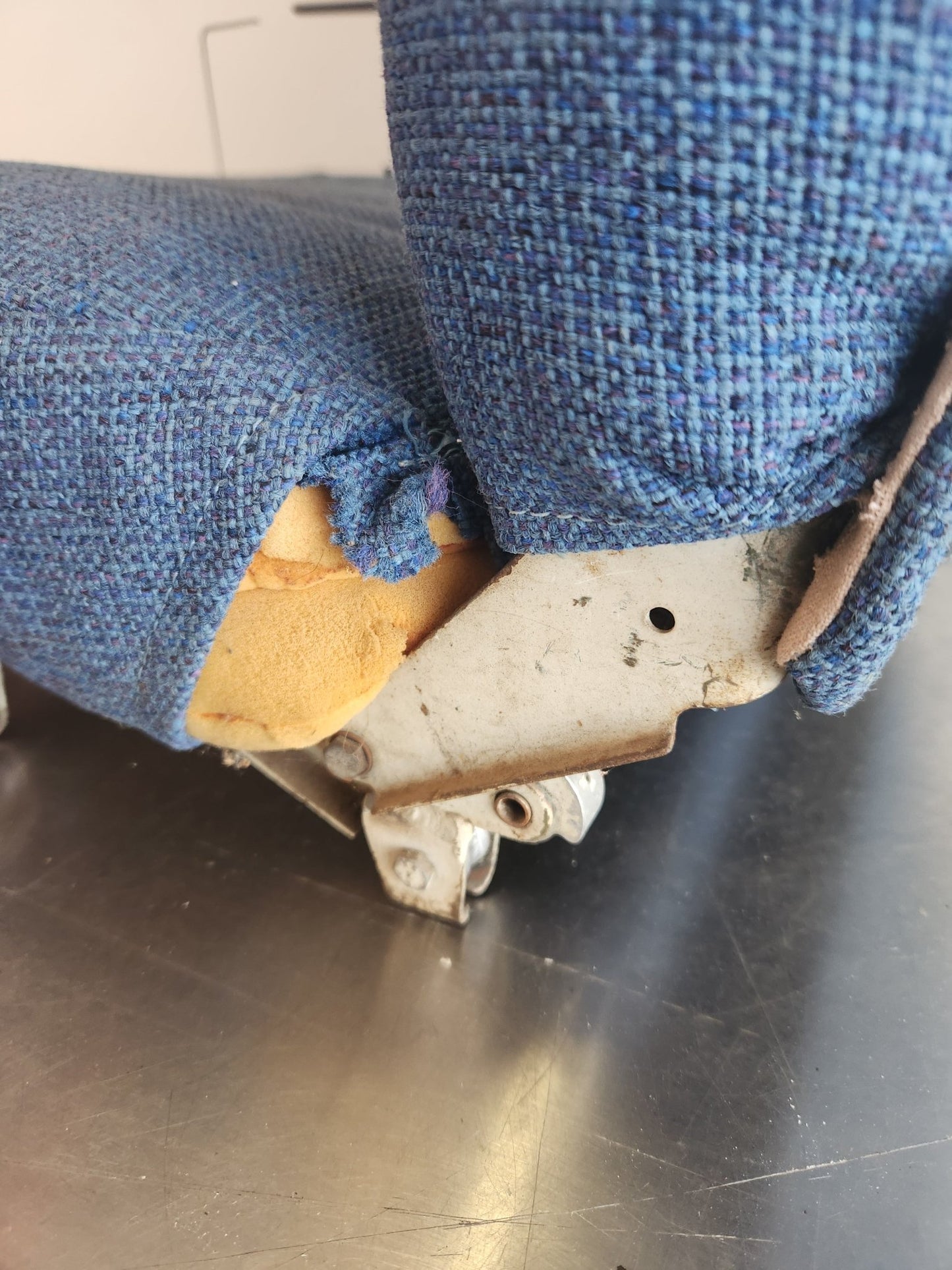 0400118 - 66 Cessna R/H Reclining Seat Assy | FractionAIR Parts - Aircraft Parts & Accessories