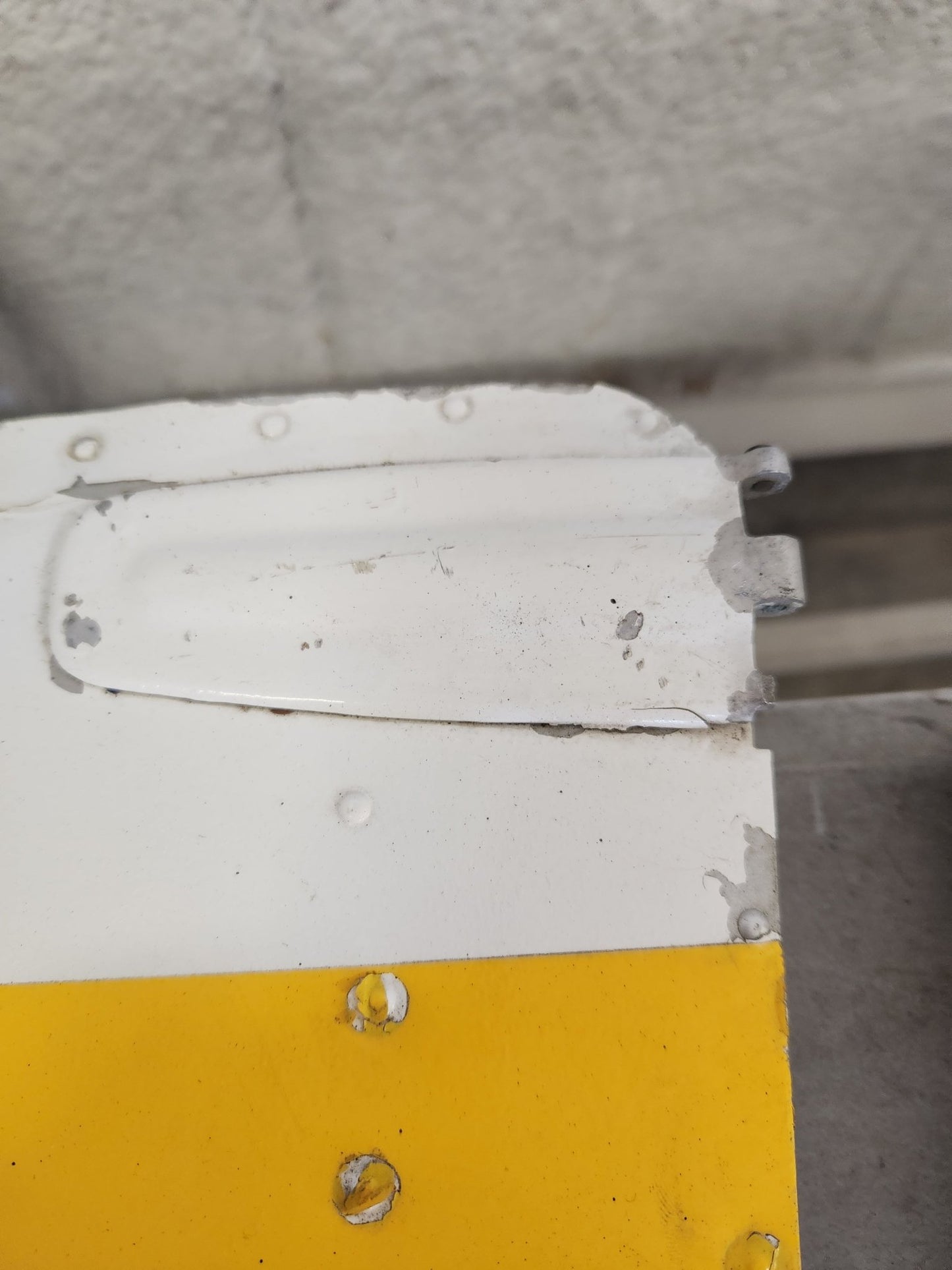 0413033 - 207 Cessna 150L Left Cabin Door | FractionAIR Parts - Aircraft Parts & Accessories