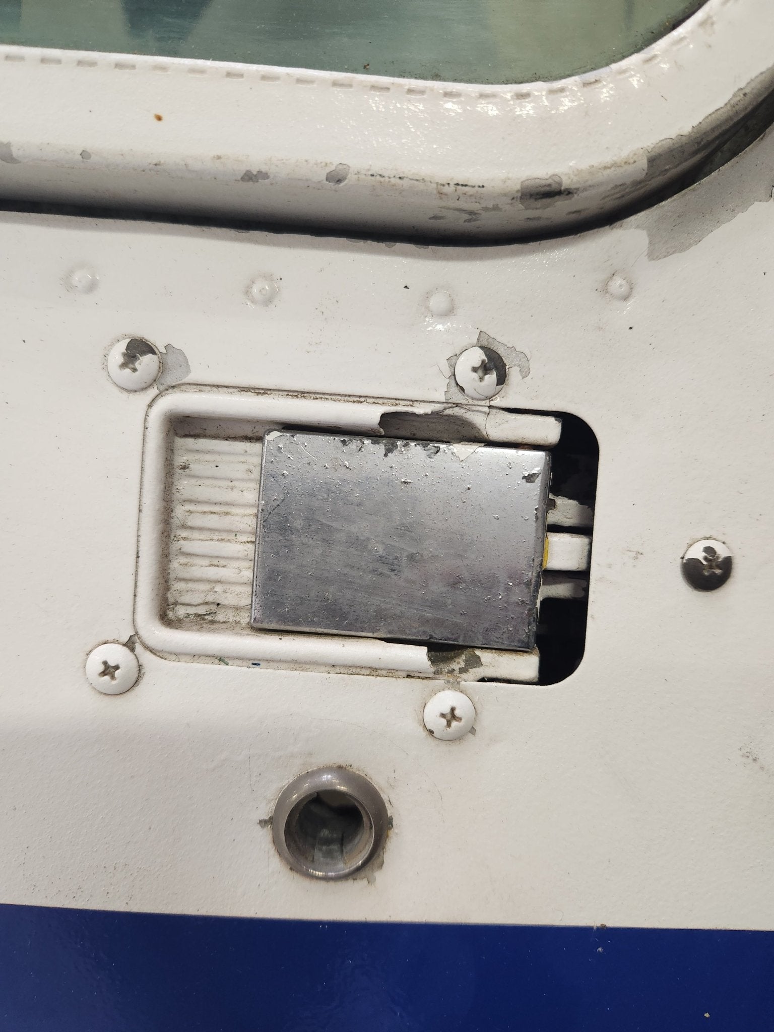 0413033 - 207 Cessna 150L Left Cabin Door | FractionAIR Parts - Aircraft Parts & Accessories