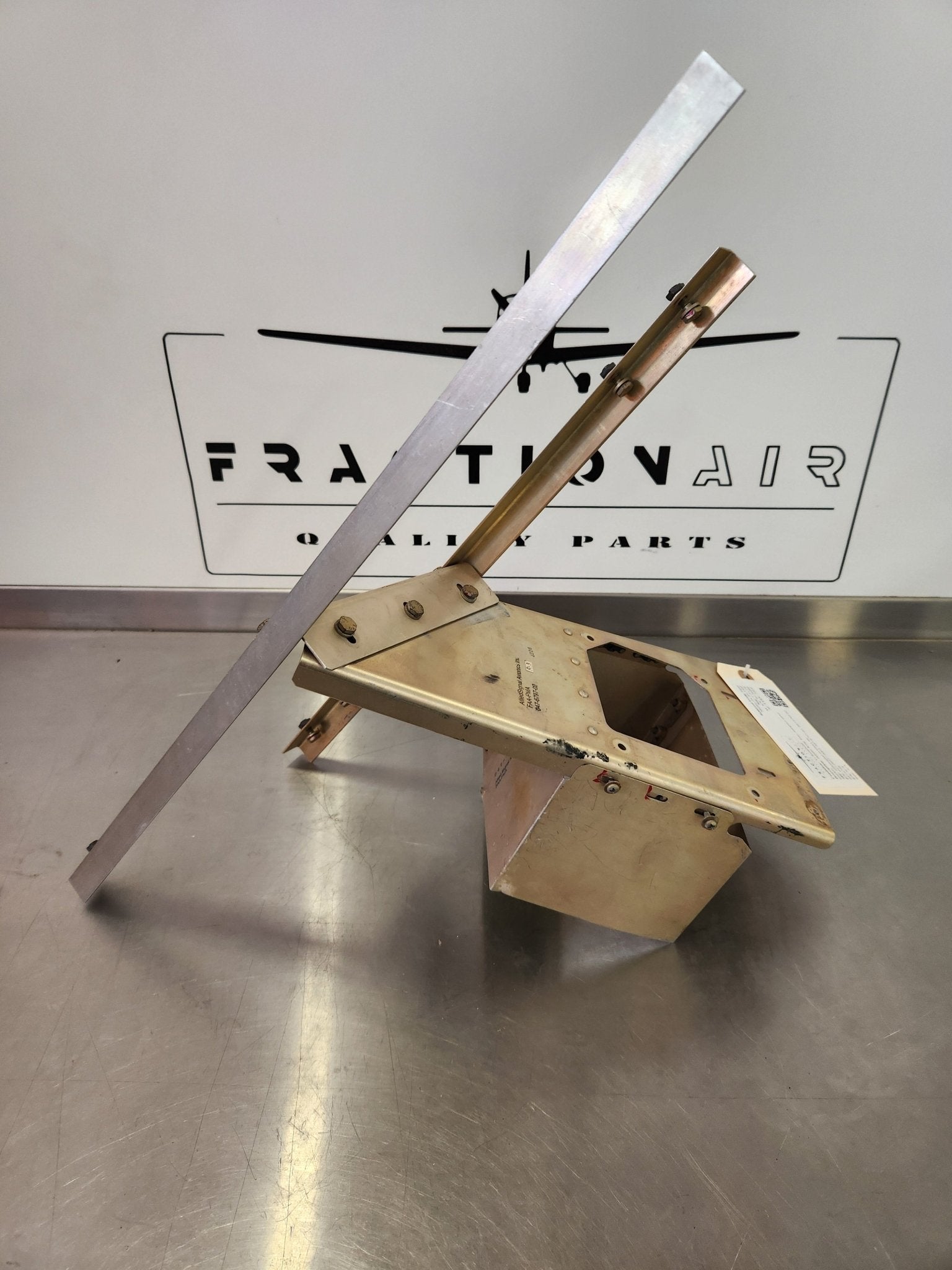 047 - 09537 - 0002, 047 - 6797 - 02, 047 - 6795 - 02, 047 - 6799 allledsignal avionics inc Bendix King Tray, autopilot servo bracket, | FractionAIR Parts - Aircraft Parts & Accessories
