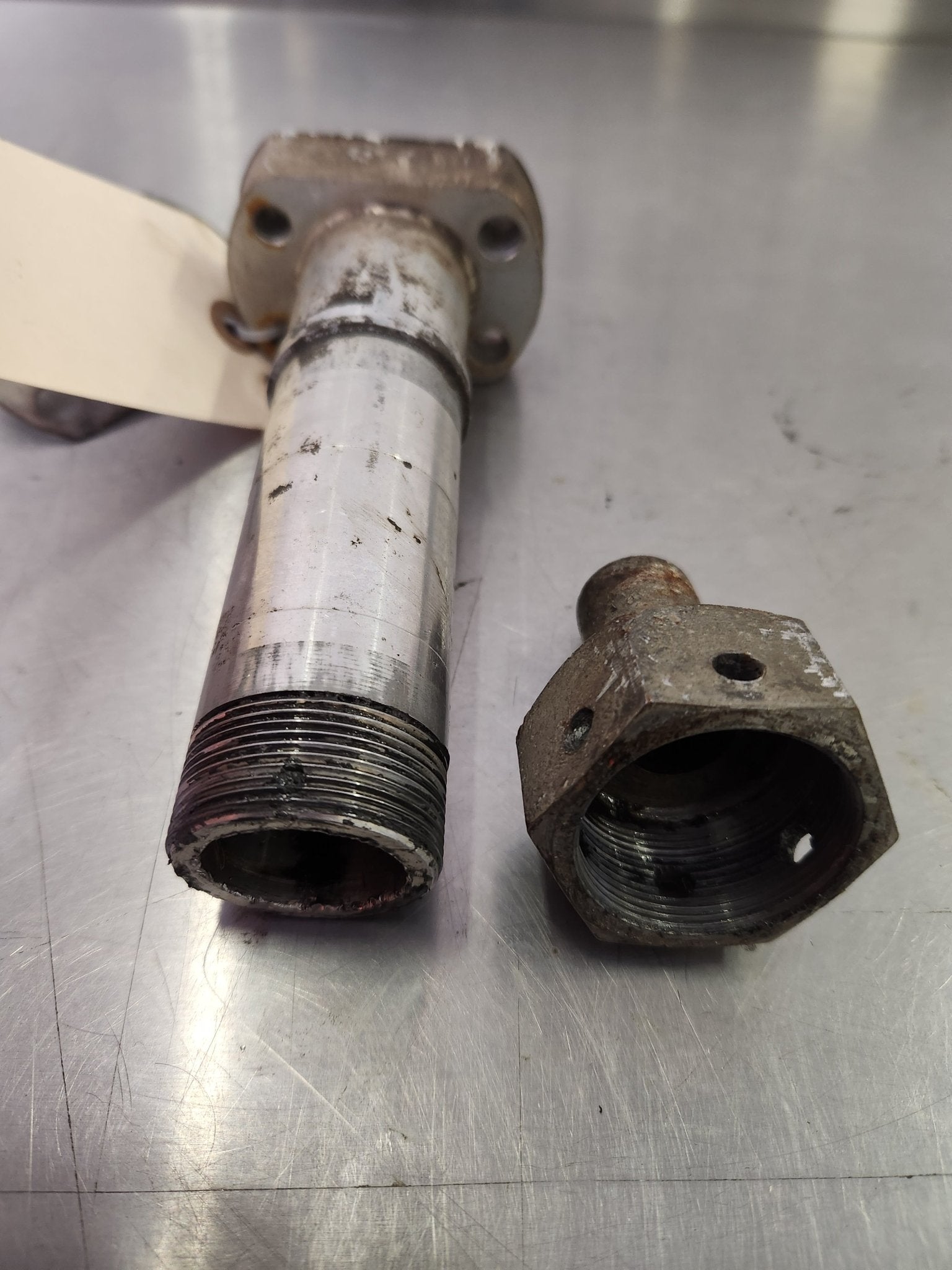 0541124 Cessna Main Gear Axle w/ Nut and Shim | FractionAIR Parts - Aircraft Parts & Accessories