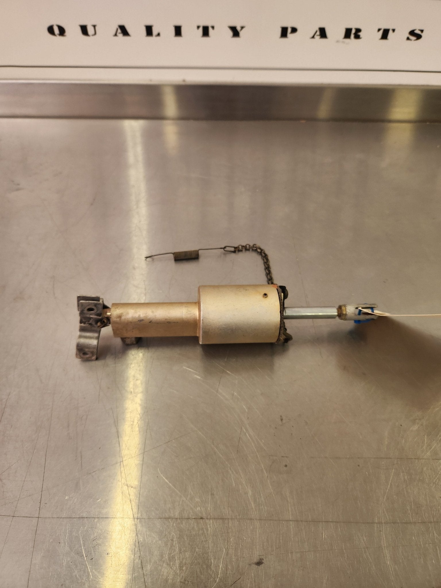 0541138 - 19 Cessna Brake Master Cylinder | FractionAIR Parts - Aircraft Parts & Accessories