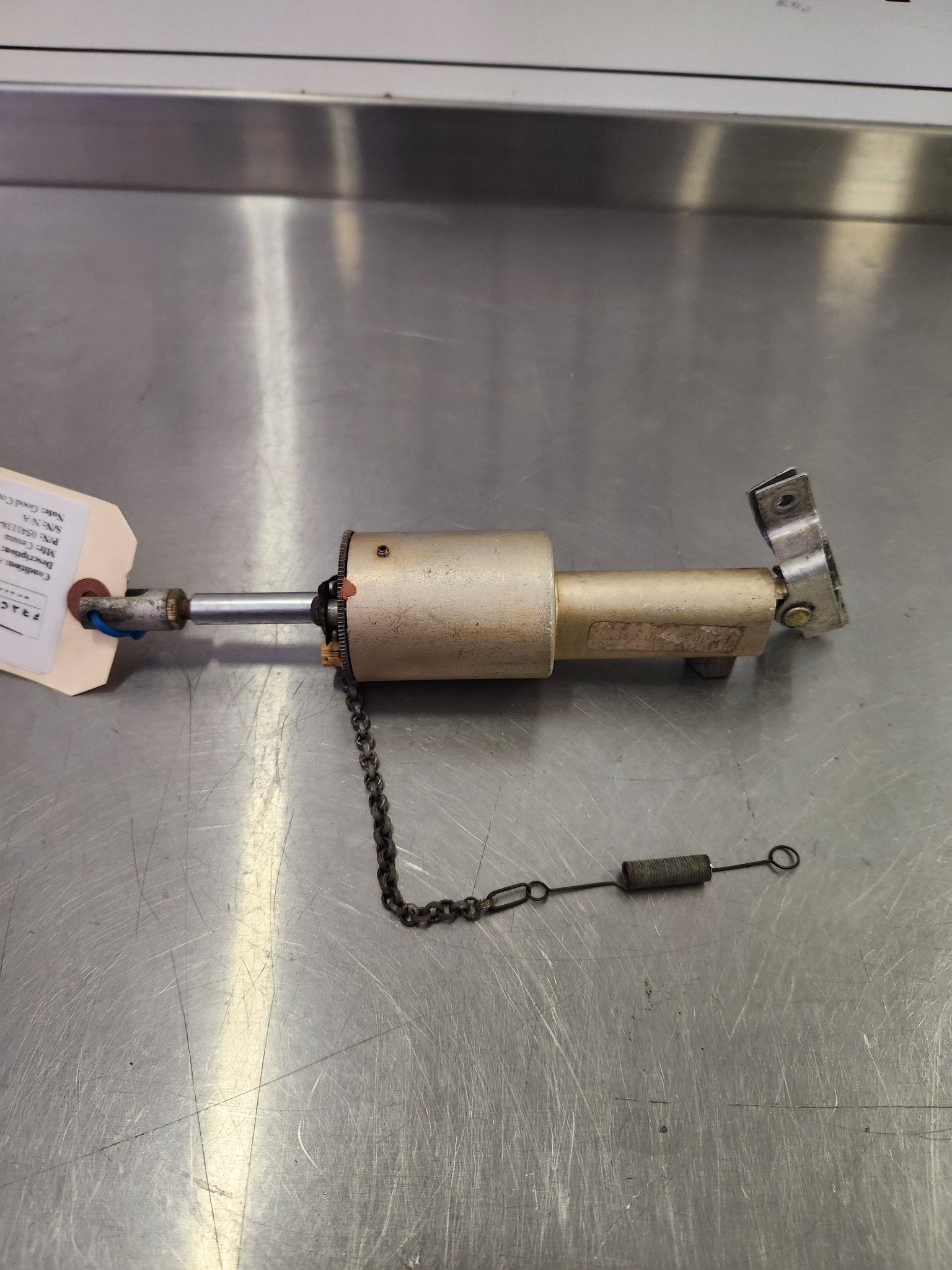0541138 - 19 Cessna Brake Master Cylinder | FractionAIR Parts - Aircraft Parts & Accessories