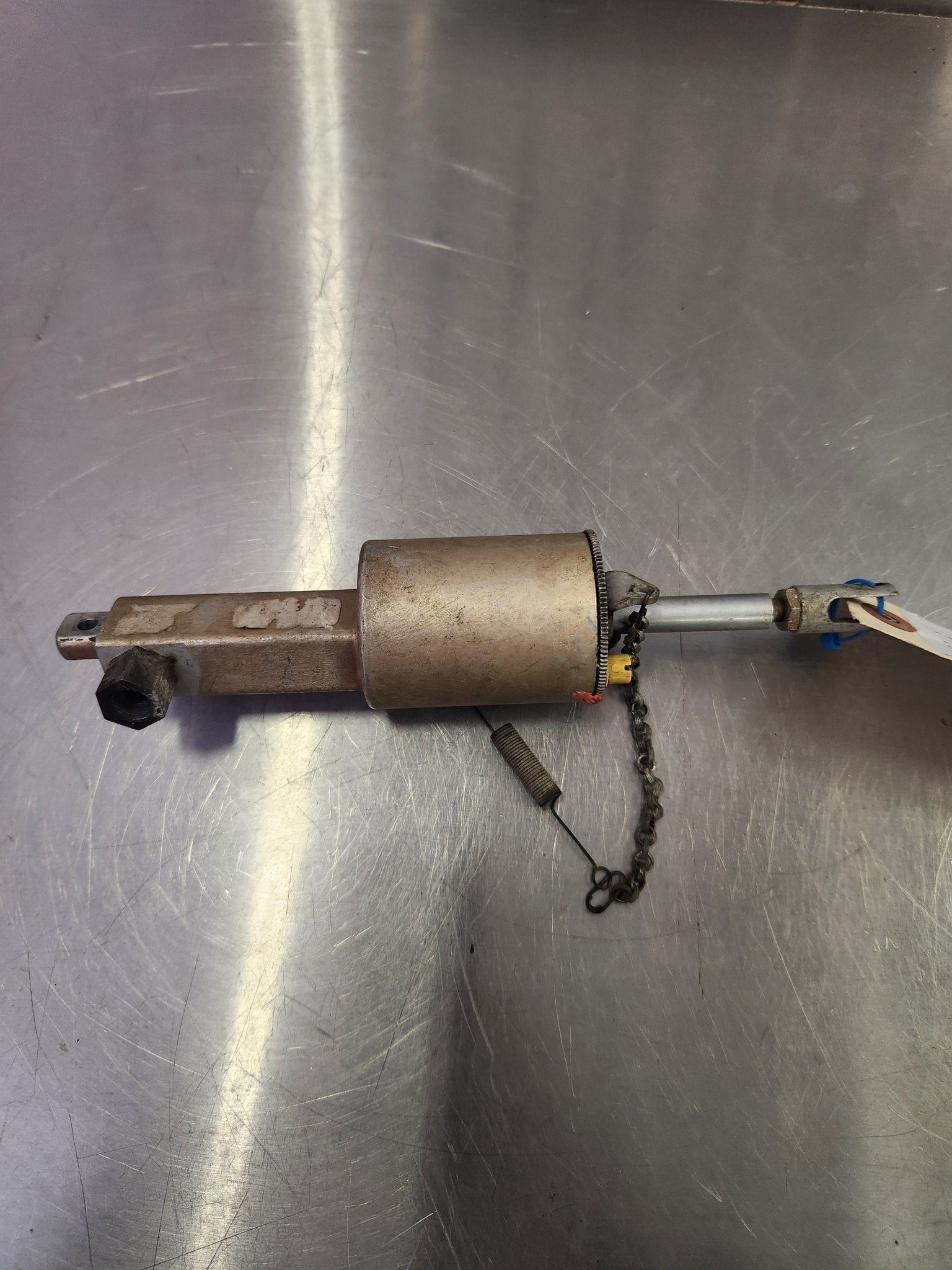 0541138 - 19 Cessna Brake Master Cylinder | FractionAIR Parts - Aircraft Parts & Accessories