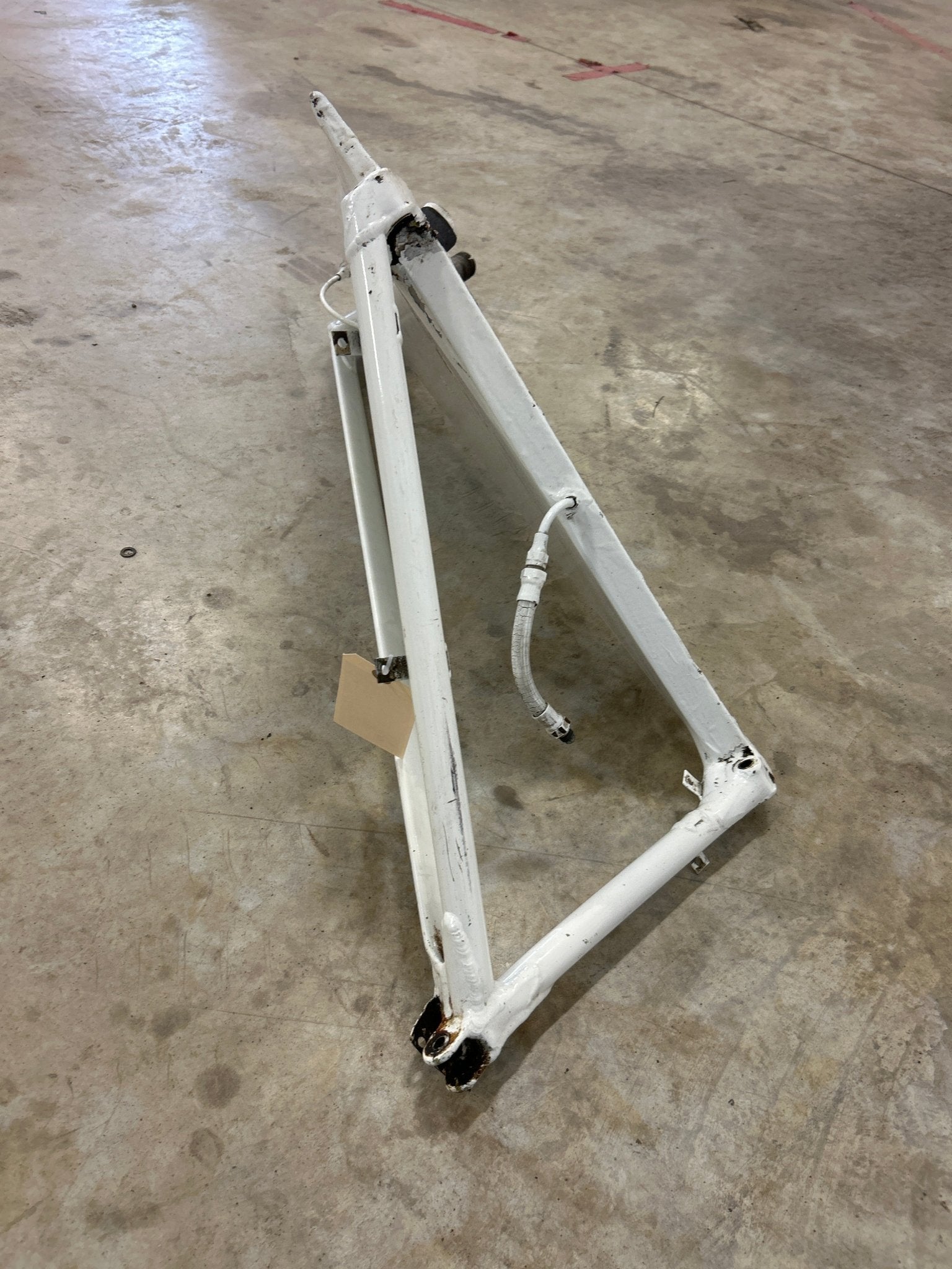 13124 - 00 Piper VEE ASSEMBLY – Covered, landing gear, LH | FractionAIR Parts - Aircraft Parts & Accessories