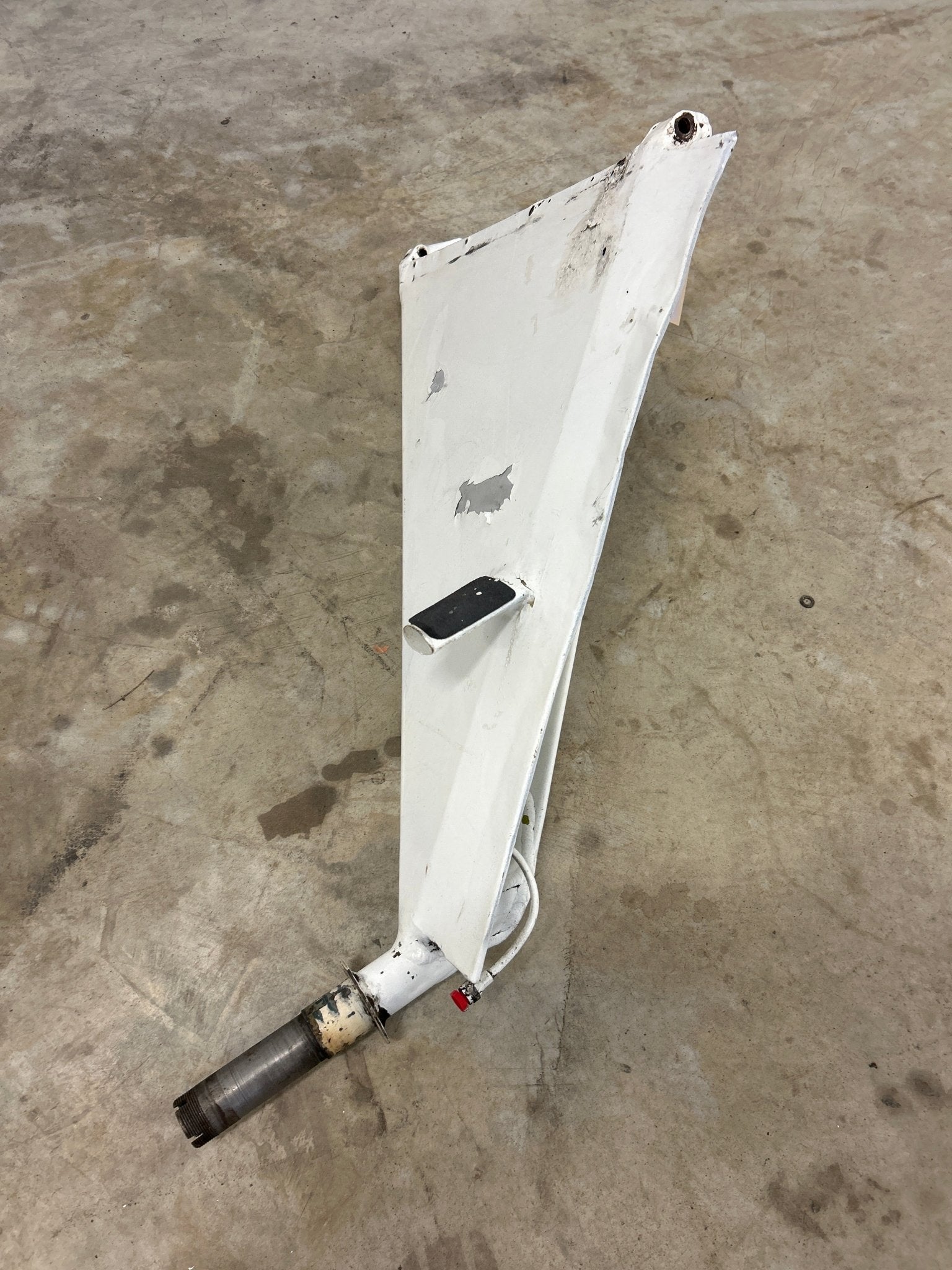 13124 - 00 Piper VEE ASSEMBLY – Covered, landing gear, LH | FractionAIR Parts - Aircraft Parts & Accessories