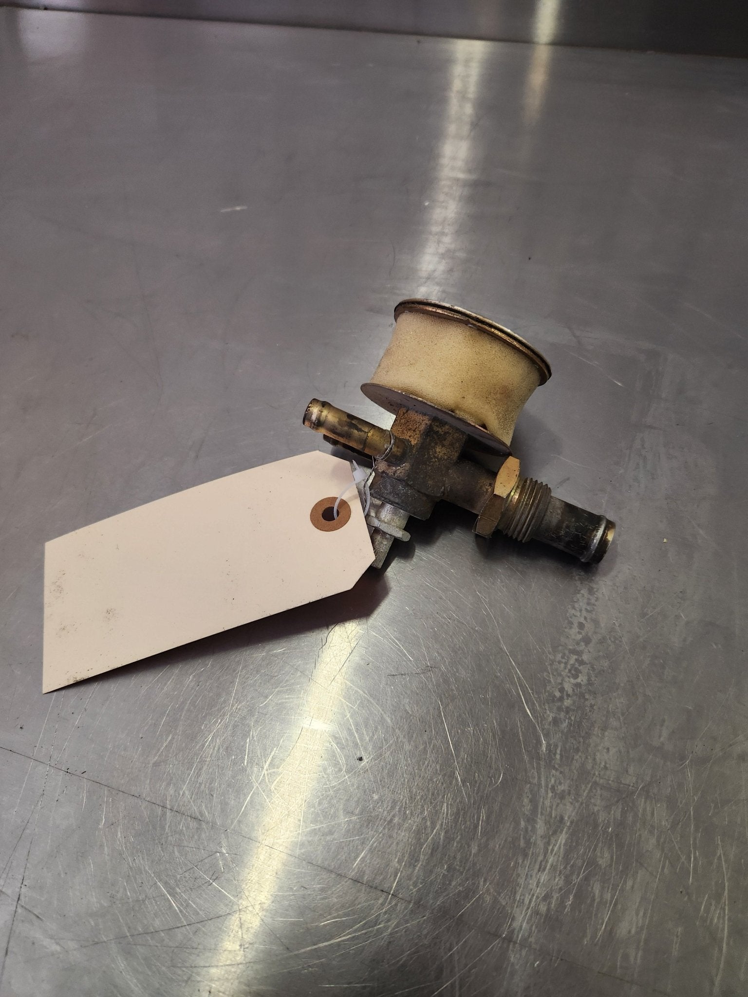 133A4 Airborne Manufacturing Company Vacuum Regulating Valve 2H3 - 12 | FractionAIR Parts - Aircraft Parts & Accessories