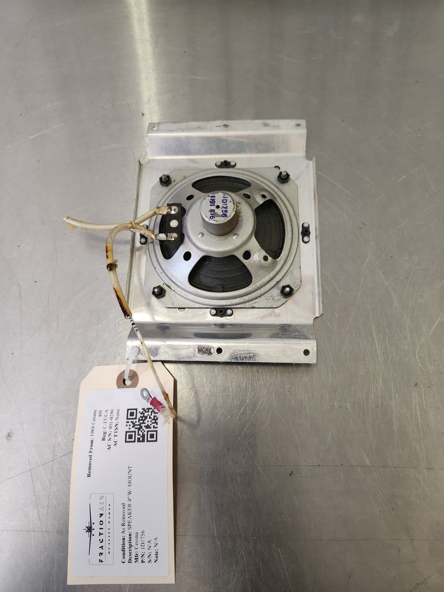 1D1756 Cessna SPEAKER 4'' W/ MOUNT | FractionAIR Parts - Aircraft Parts & Accessories