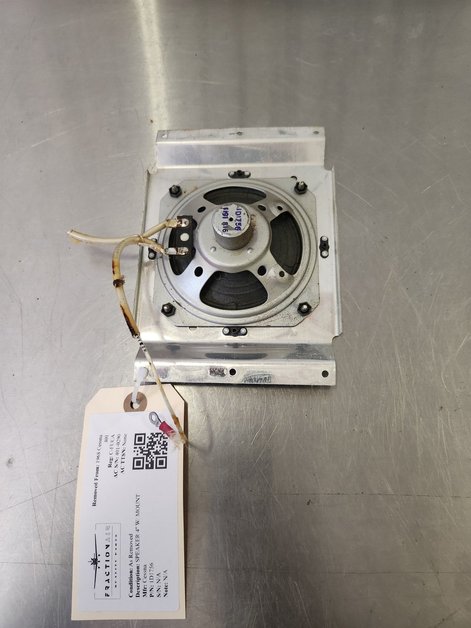 1D1756 Cessna SPEAKER 4'' W/ MOUNT | FractionAIR Parts - Aircraft Parts & Accessories