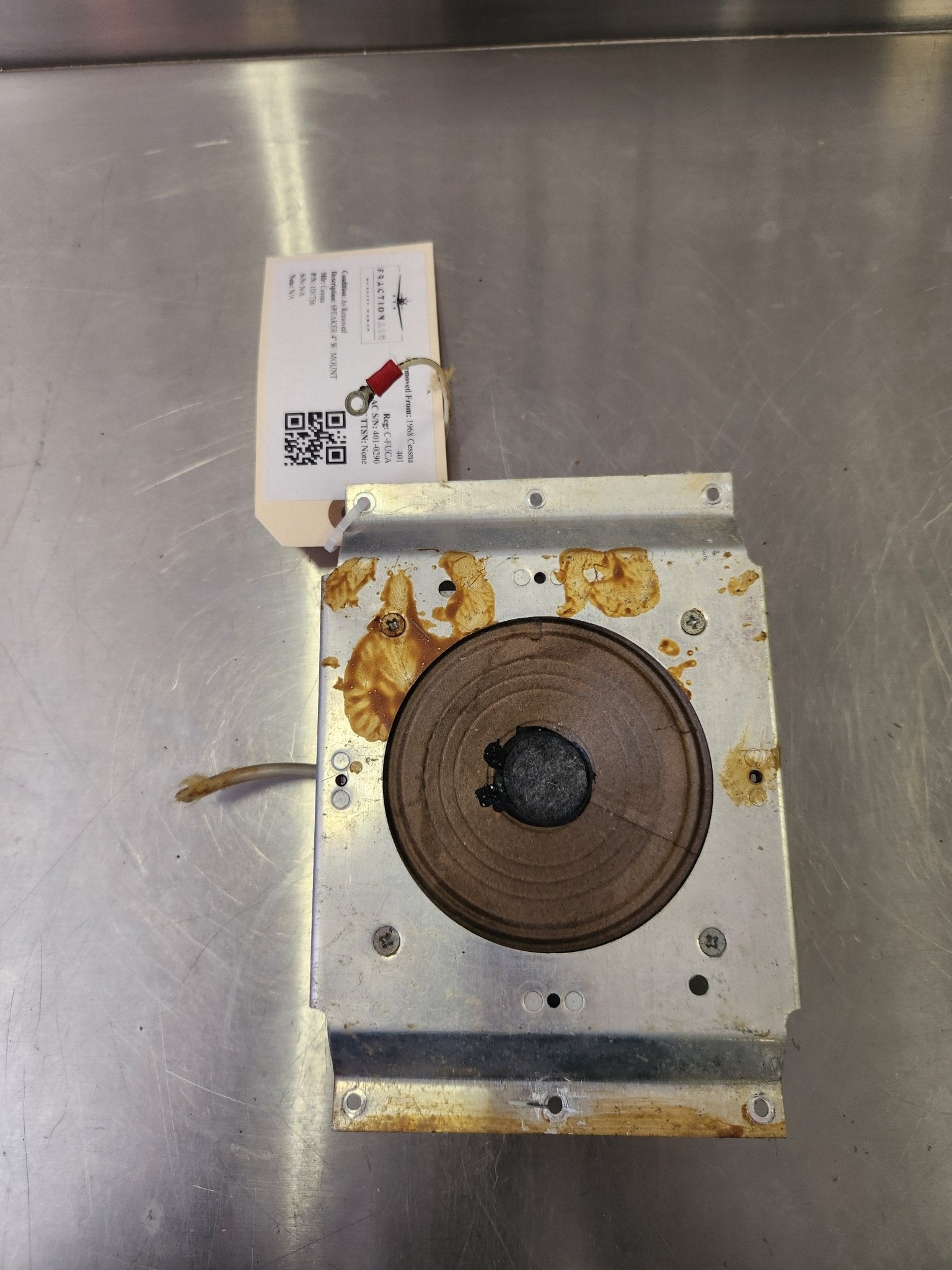 1D1756 Cessna SPEAKER 4'' W/ MOUNT | FractionAIR Parts - Aircraft Parts & Accessories