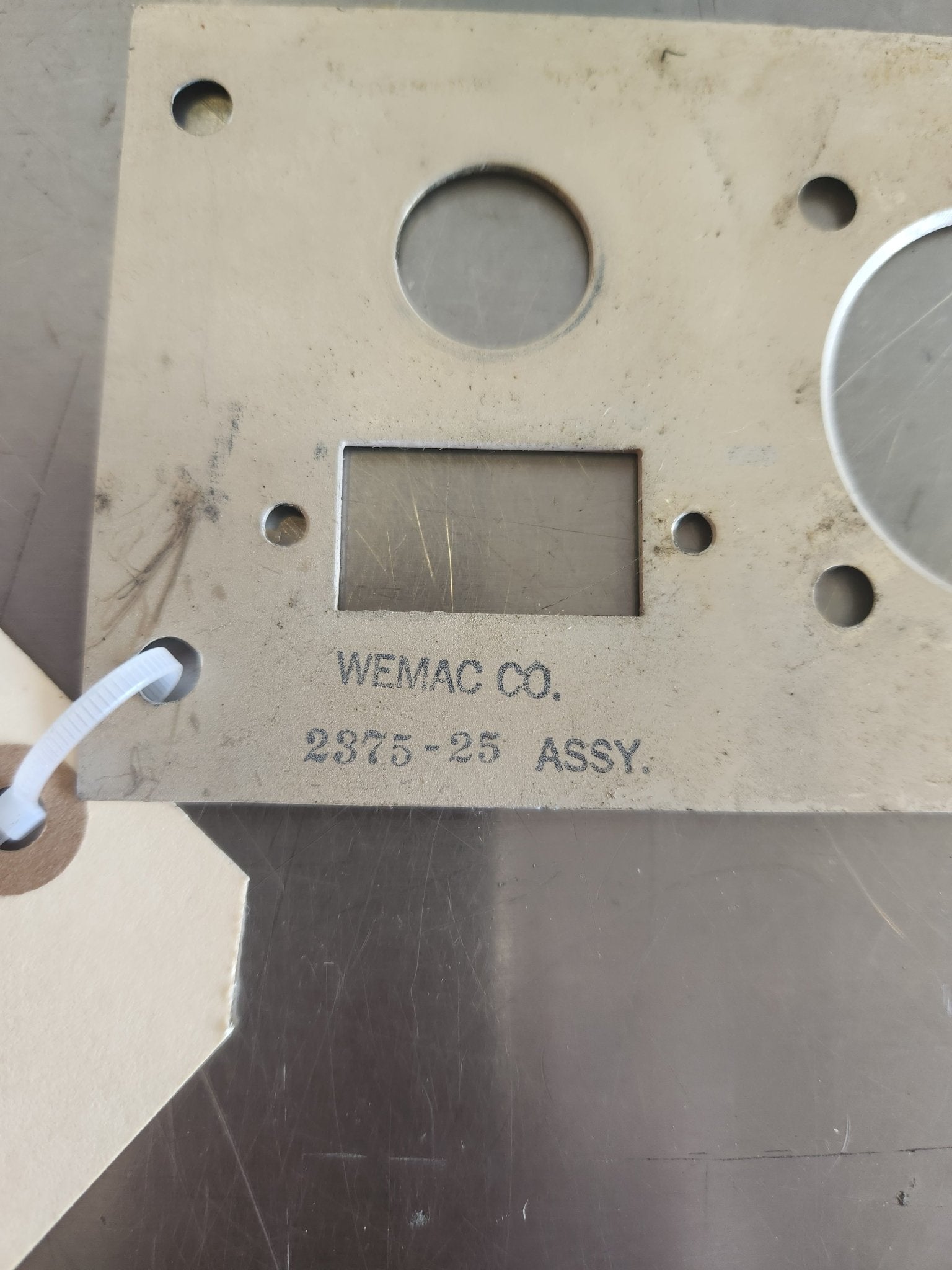 2375 - 25 Cessna AfR VALVE AND ESCUTCHEON ASSY - LH | FractionAIR Parts - Aircraft Parts & Accessories