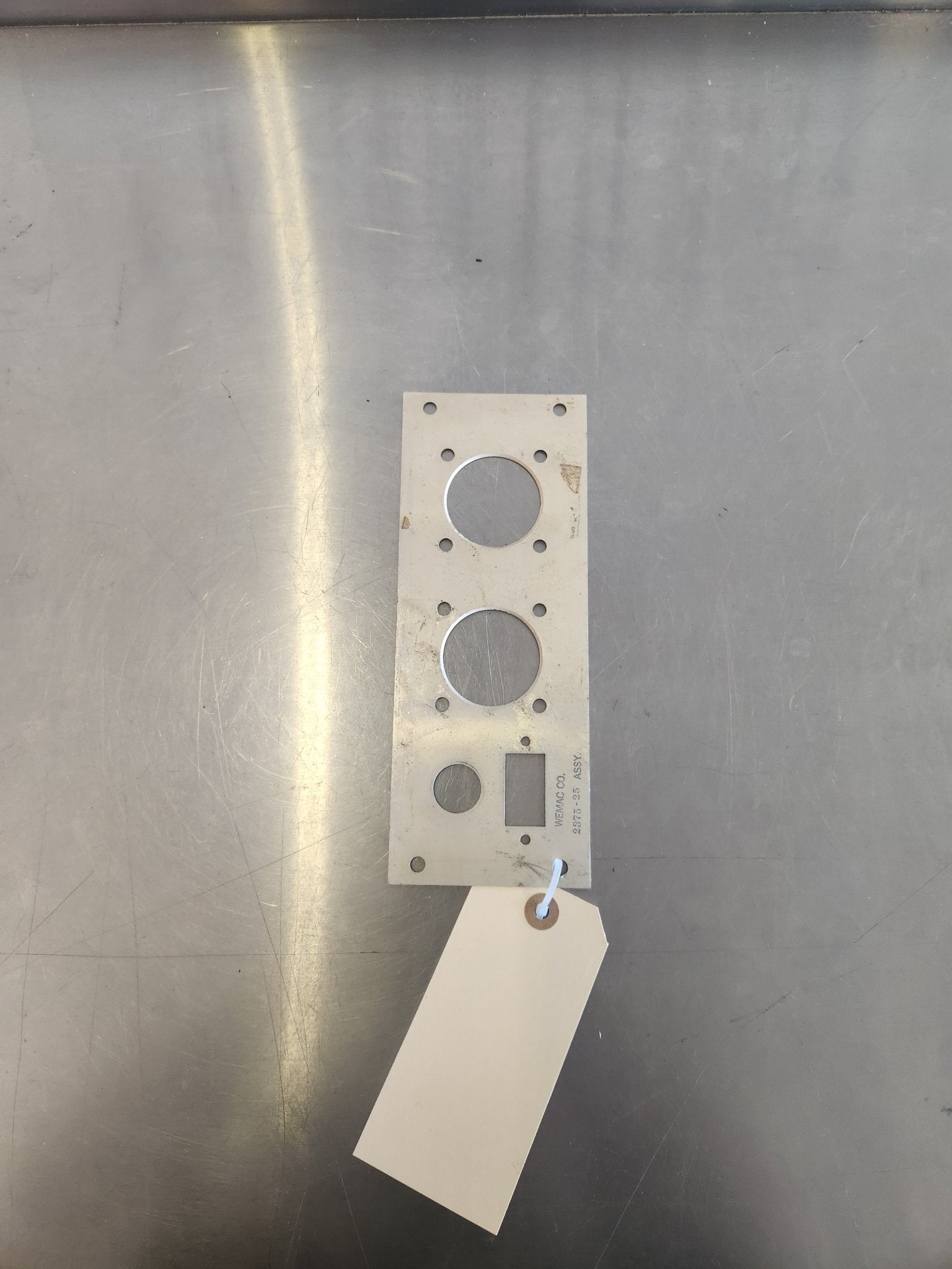 2375 - 25 Cessna AfR VALVE AND ESCUTCHEON ASSY - LH | FractionAIR Parts - Aircraft Parts & Accessories