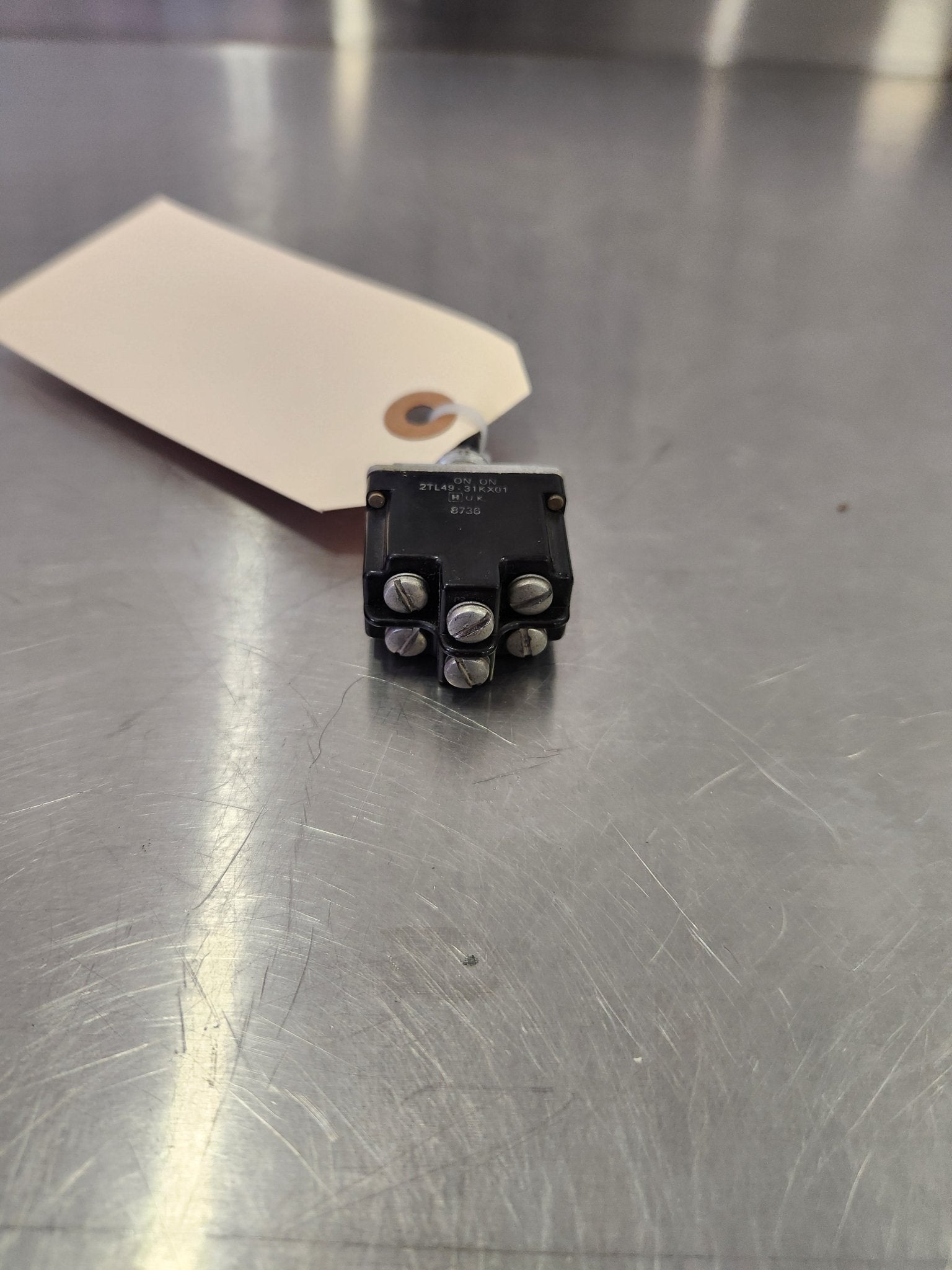 2TL49 - 31KX01 TOGGLE SWITCH | FractionAIR Parts - Aircraft Parts & Accessories