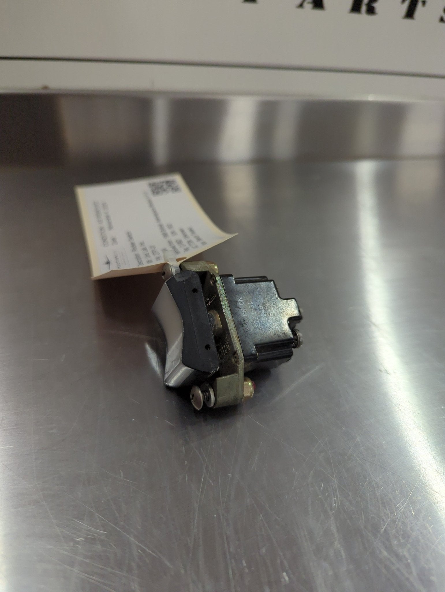 2TP1 - 31 Rocker Switch | FractionAIR Parts - Aircraft Parts & Accessories