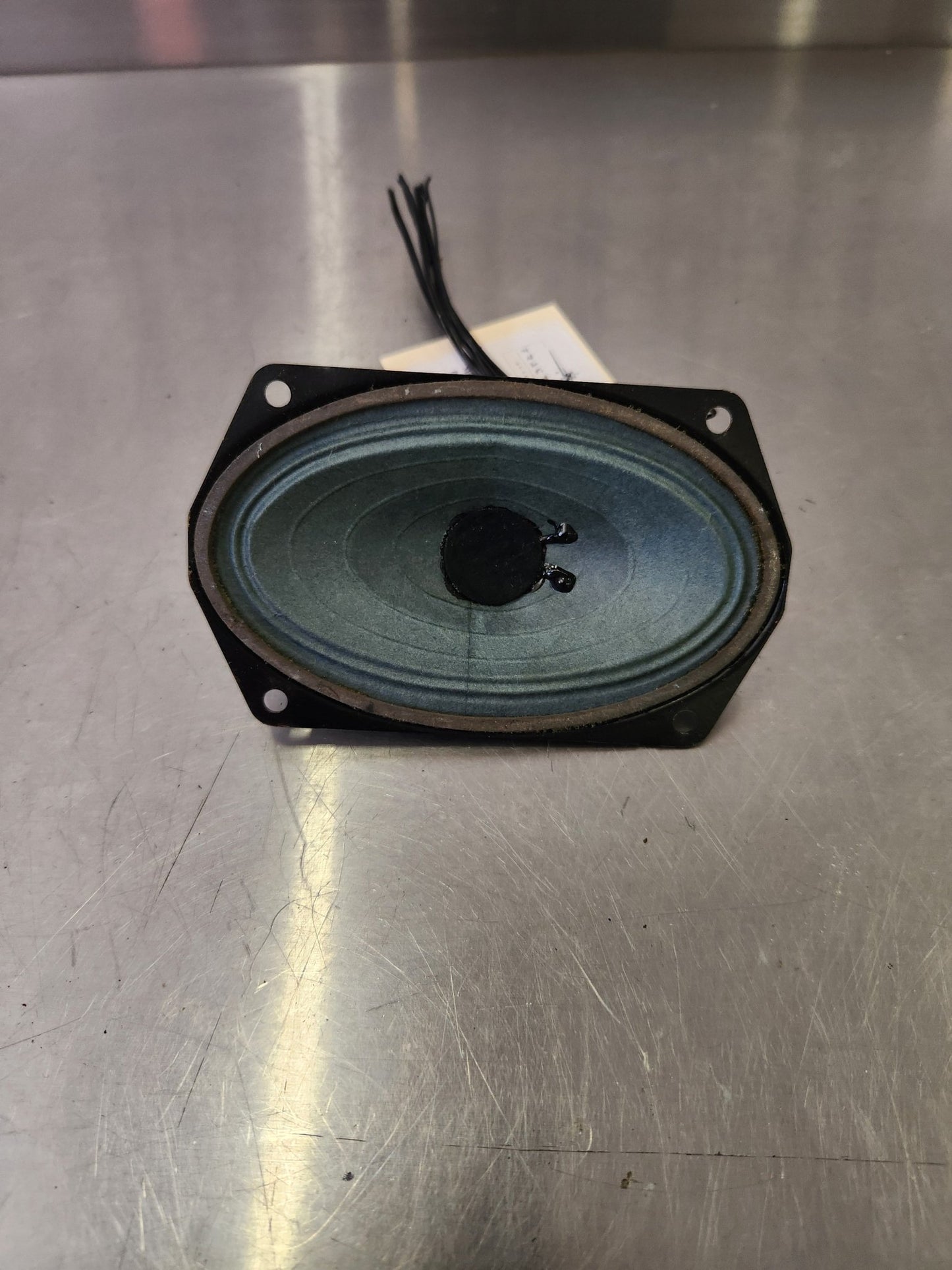 4012098 Cessna SPEAKER 5X3'' | FractionAIR Parts - Aircraft Parts & Accessories