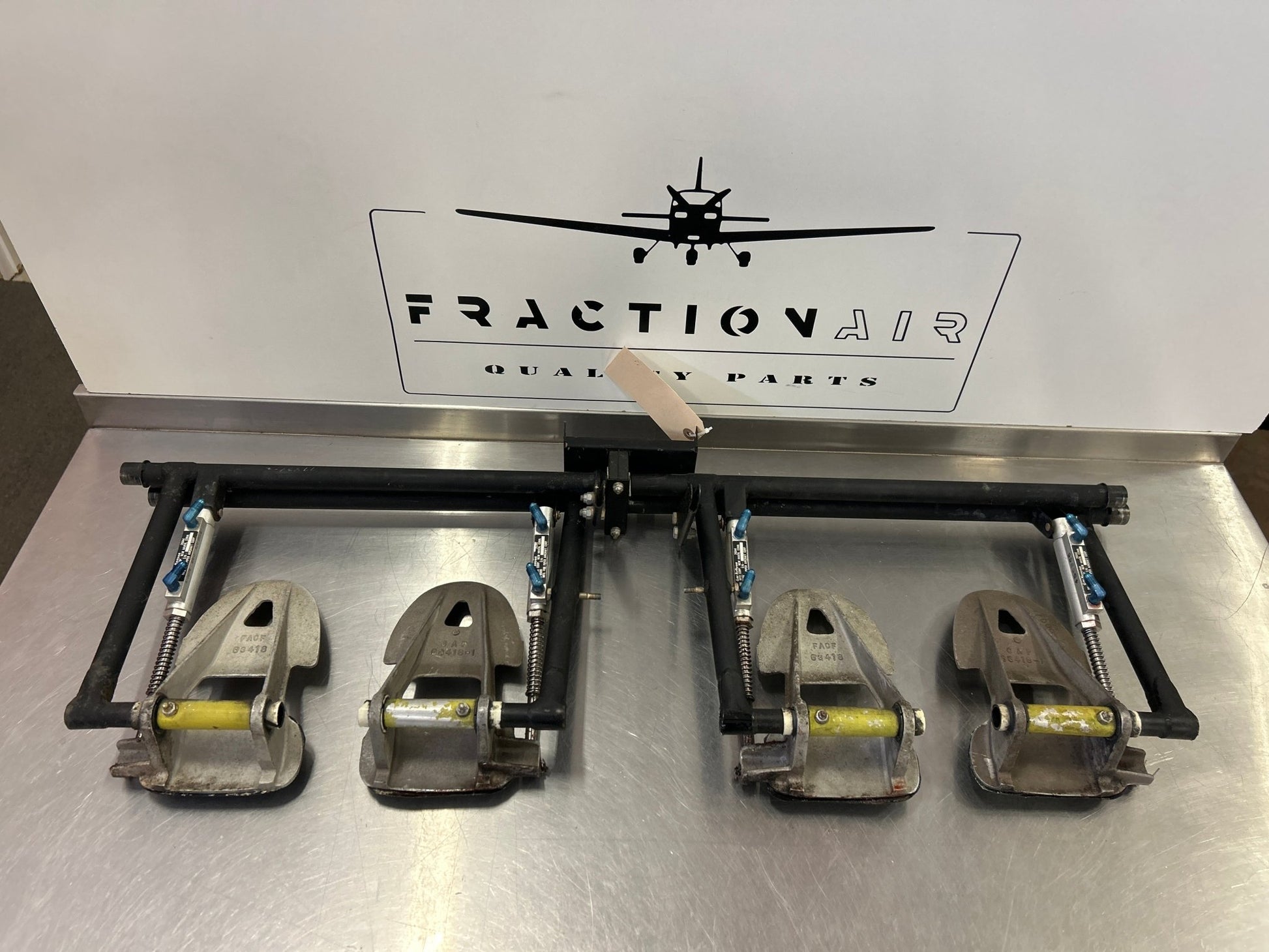 455 966, 77866 - 04, 77866 - 05, 77838 - 02 Piper CYLINDER ASSEMBLY - Master (95061), PEDAL - Toe brake, inboard, left, outboard right, HANGER ASSEMBLY - Rudder pedal | FractionAIR Parts - Aircraft Parts & Accessories