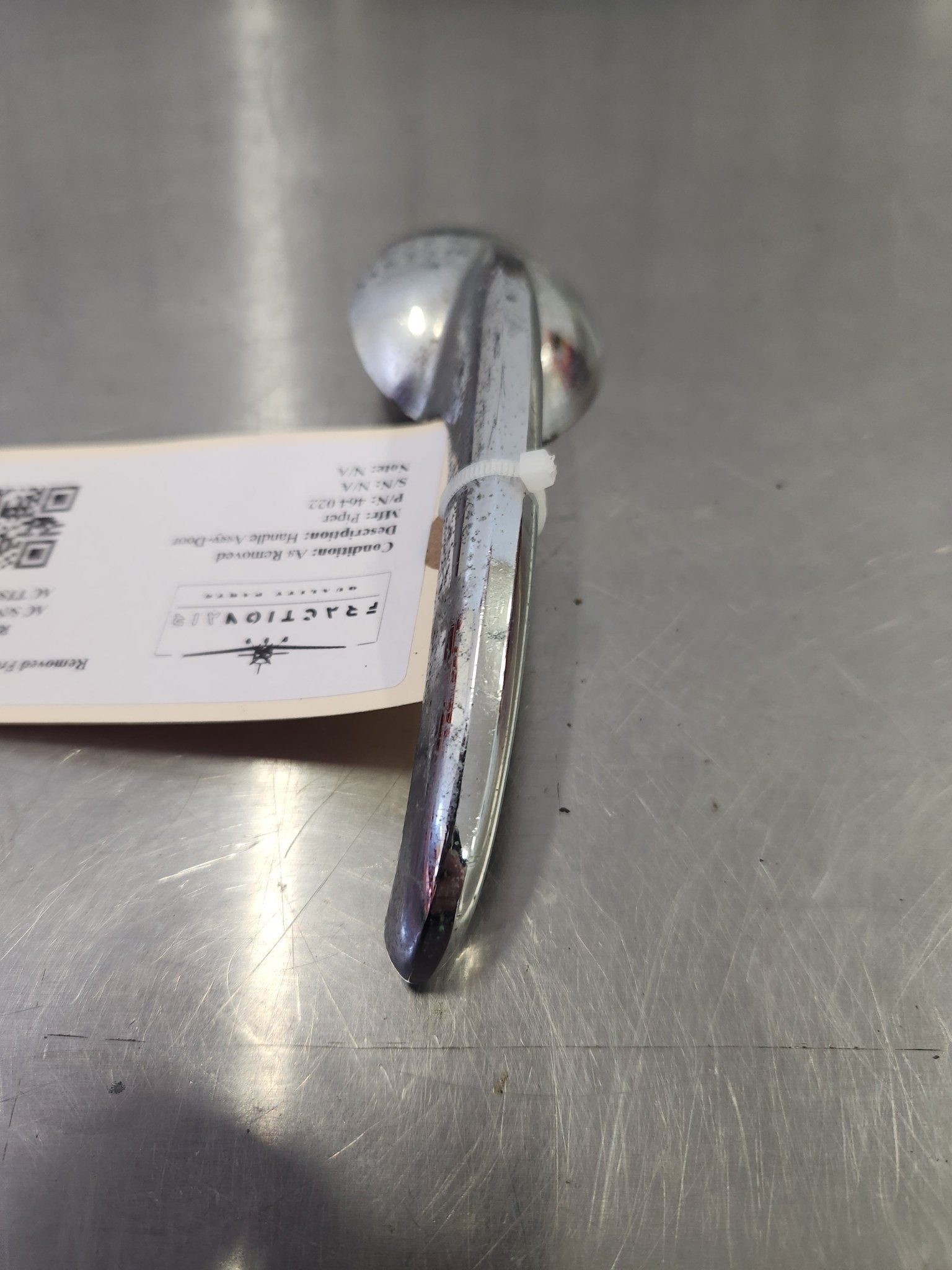 464 022 Piper Handle Assy - Door | FractionAIR Parts - Aircraft Parts & Accessories