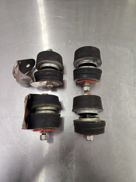 475 - 116, 475 - 117 Piper Lord Mount Assy - (QTY 4) | FractionAIR Parts - Aircraft Parts & Accessories