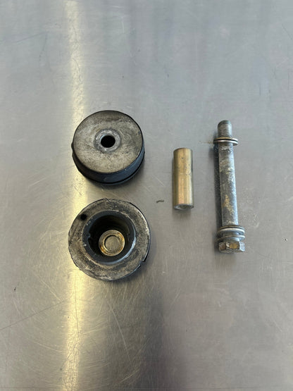 475 123 Piper MOUNT - (J - 7402 - 16) | FractionAIR Parts - Aircraft Parts & Accessories