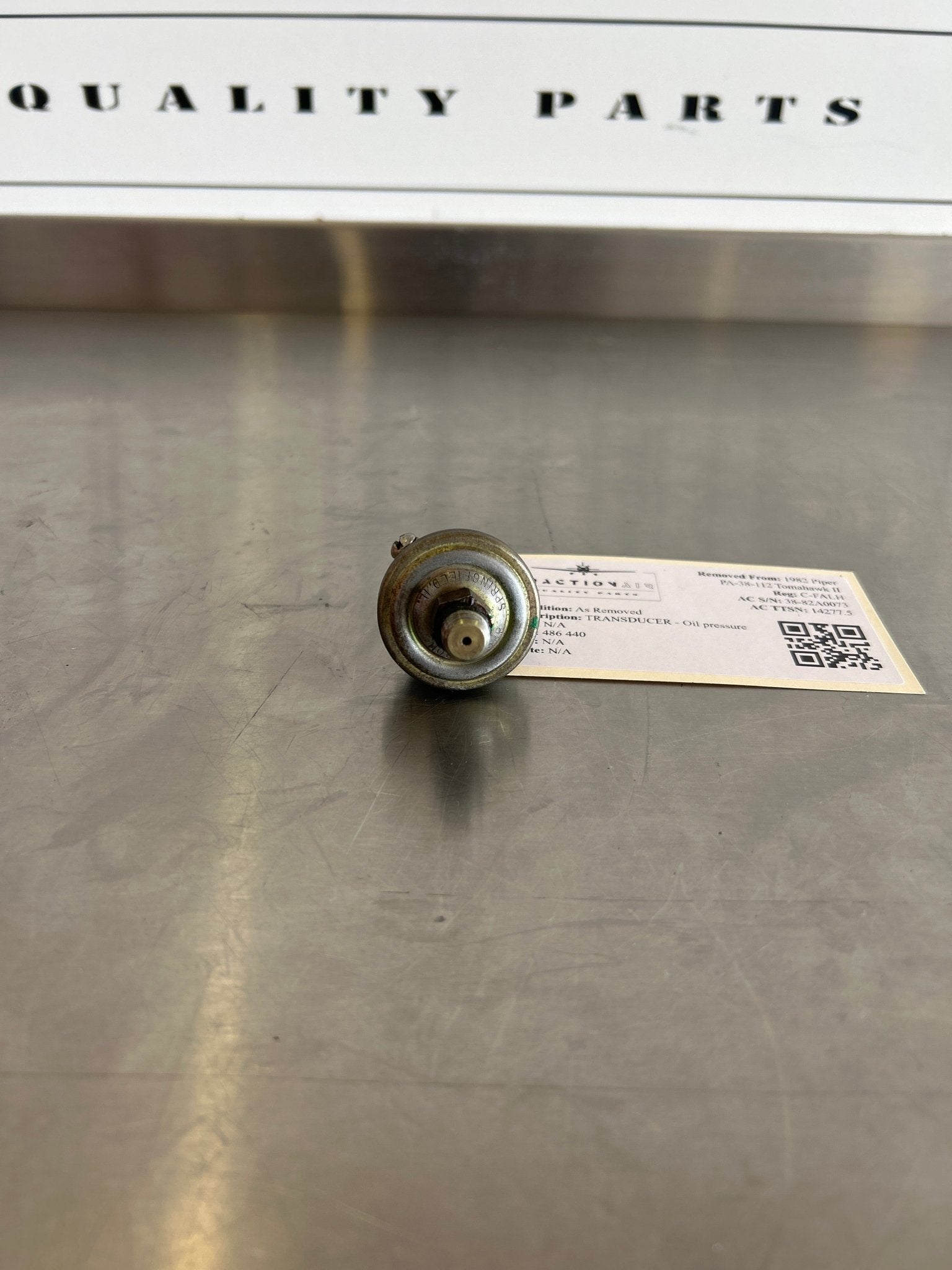 486 440 TRANSDUCER - Oil pressure | FractionAIR Parts - Aircraft Parts & Accessories