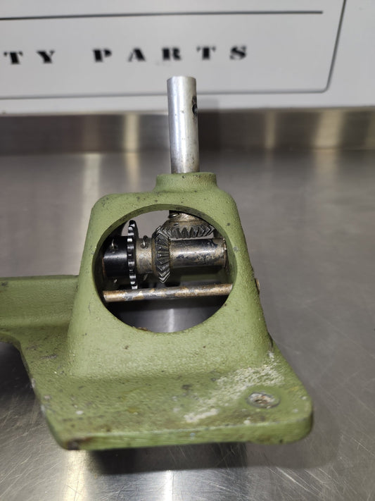 5011013 - 1 Cessna BRACKET - ACTUATOR MOUNTING W/ GEARS | FractionAIR Parts - Aircraft Parts & Accessories
