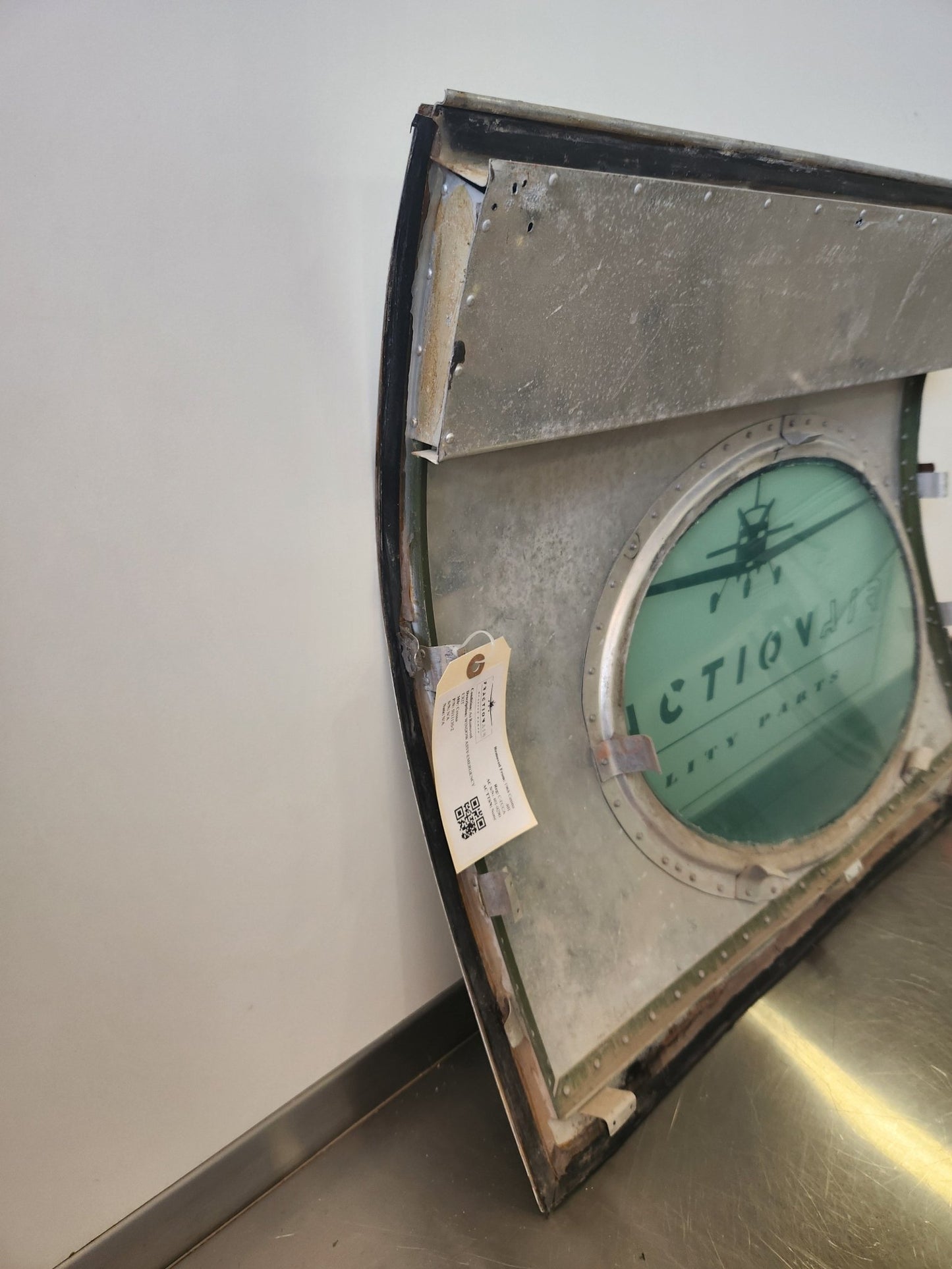 5011130 - 2 Cessna WINDOW ASSY - EMERGENCY EXIT | FractionAIR Parts - Aircraft Parts & Accessories