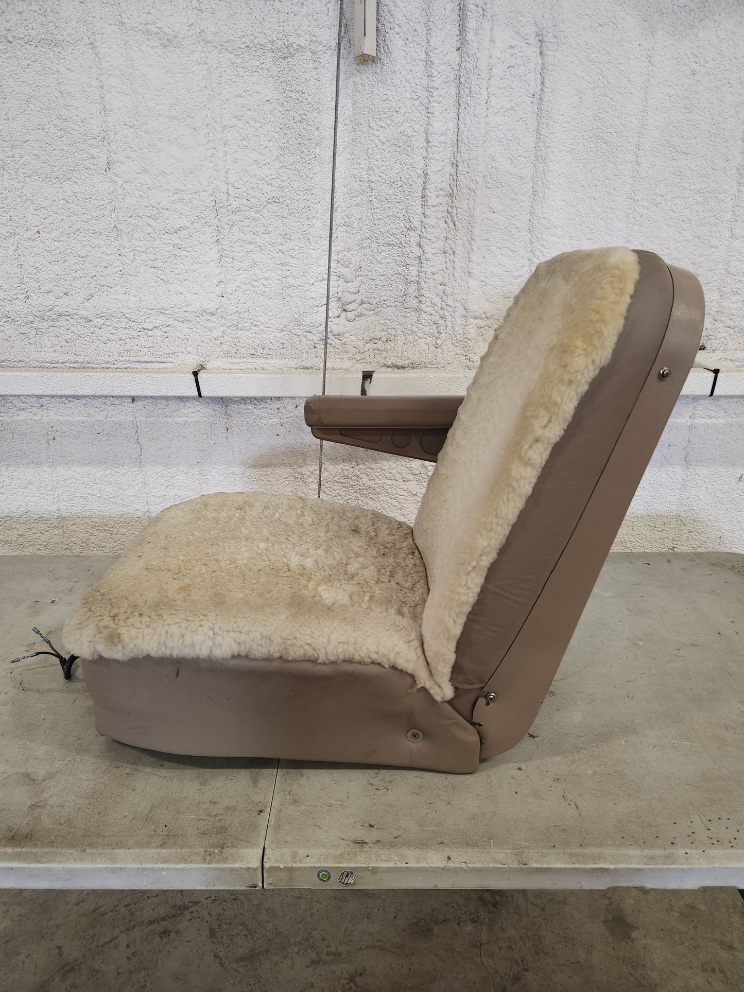 5014059 - 30 Cessna SEAT ASSY - PlLOT 0812760 - 15 | FractionAIR Parts - Aircraft Parts & Accessories