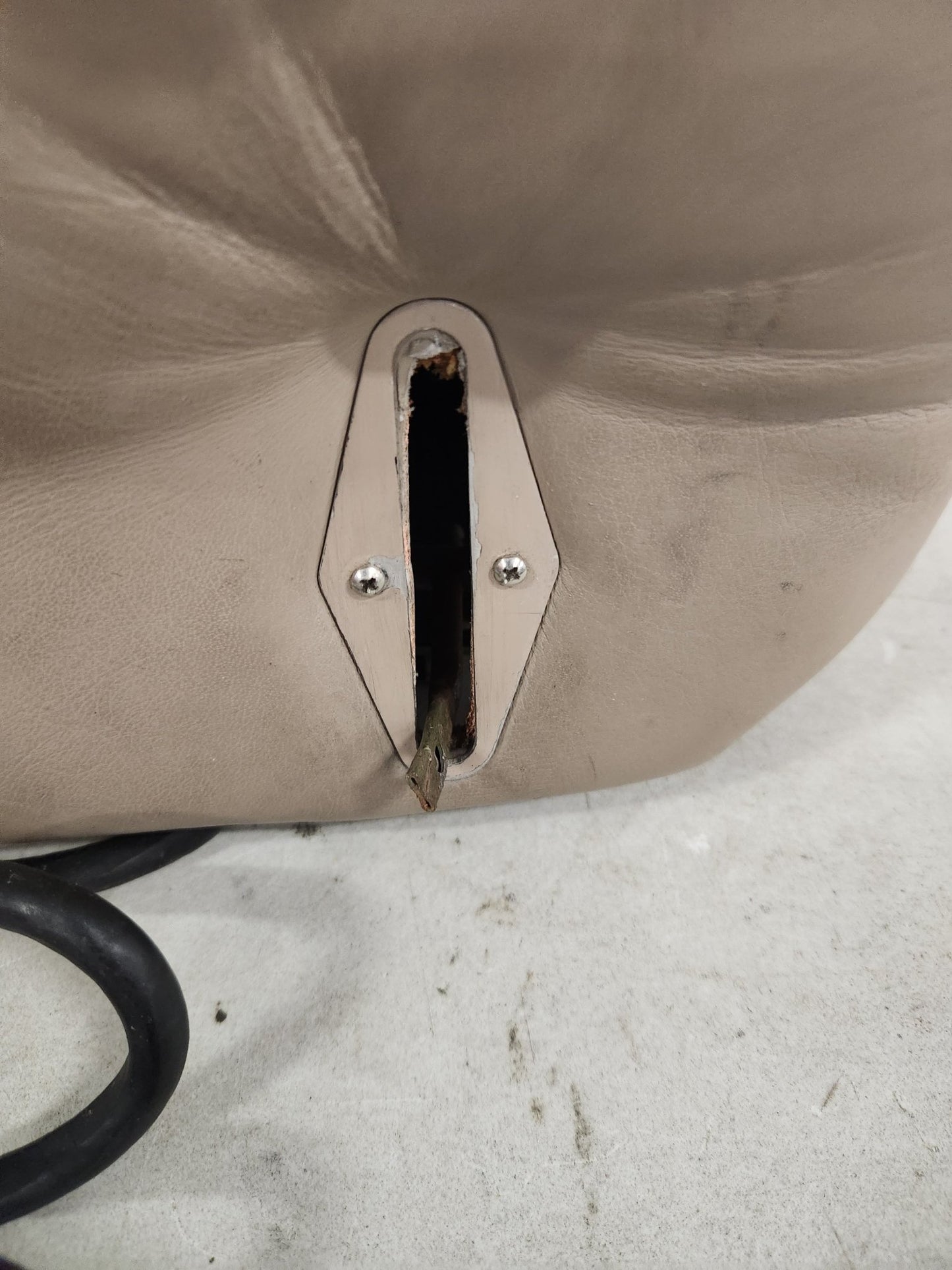 5014059 - 30 Cessna SEAT ASSY - PlLOT 0812760 - 15 | FractionAIR Parts - Aircraft Parts & Accessories