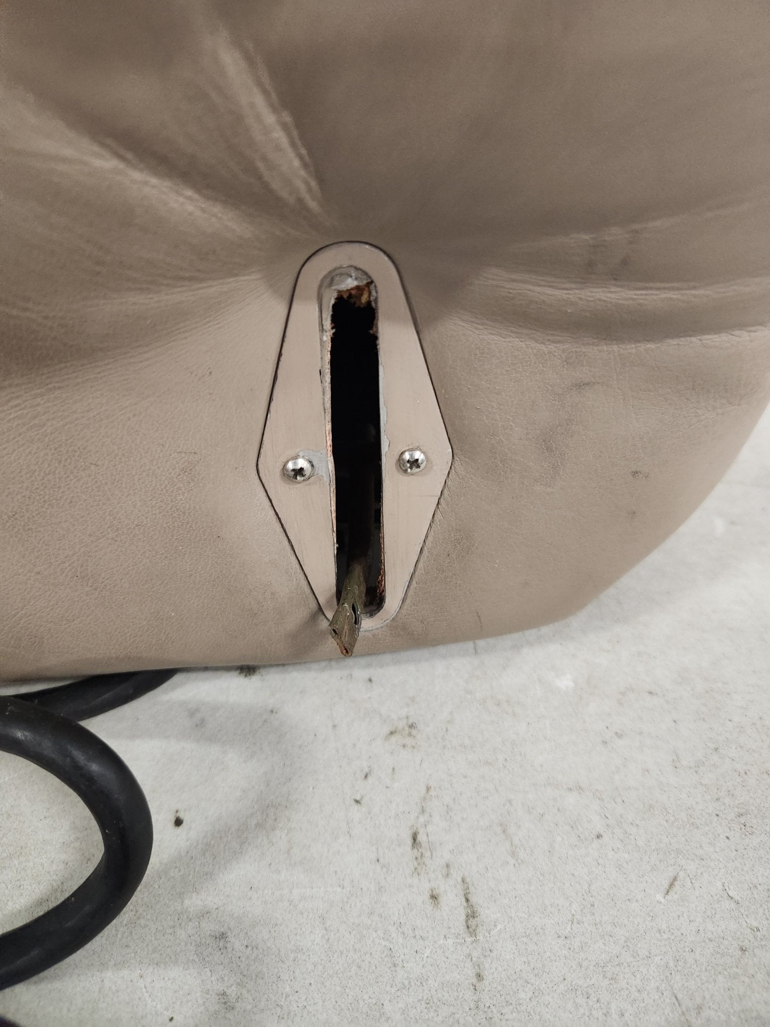 5014059 - 30 Cessna SEAT ASSY - PlLOT 0812760 - 15 | FractionAIR Parts - Aircraft Parts & Accessories