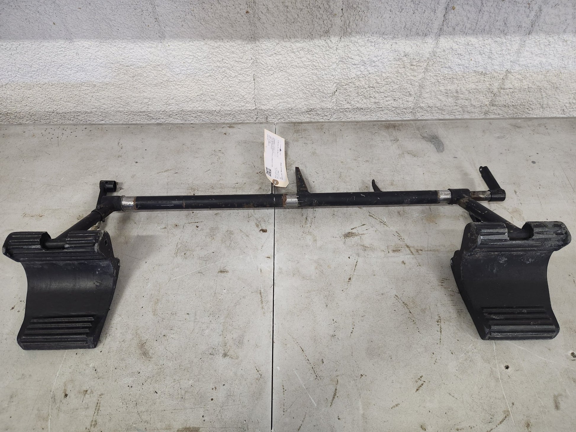 5015006 - 10 Cessna RUDDER PEDAL TORQUE TUBE ASSY - RUDDER RH 5015006 - 8 | FractionAIR Parts - Aircraft Parts & Accessories