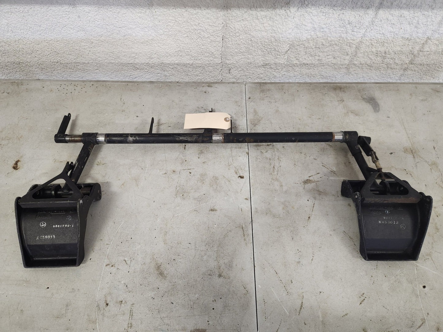 5015006 - 10 Cessna RUDDER PEDAL TORQUE TUBE ASSY - RUDDER RH 5015006 - 8 | FractionAIR Parts - Aircraft Parts & Accessories