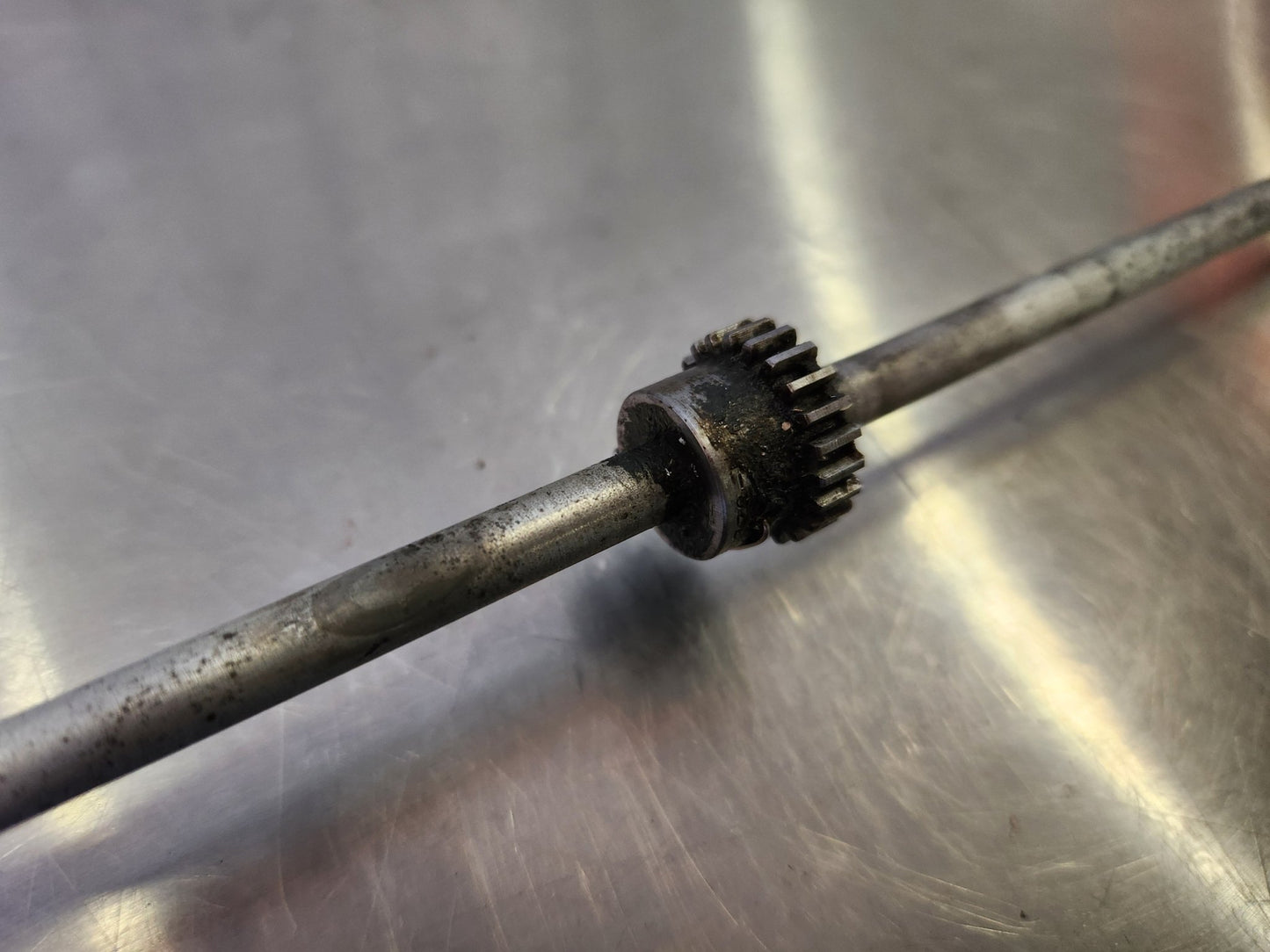 5015052 - 2, 5015059 - 1, H3222 Cessna WHEEL - AILERON TRIM ASSY W/SHAFT AND GEAR SPUR | FractionAIR Parts - Aircraft Parts & Accessories