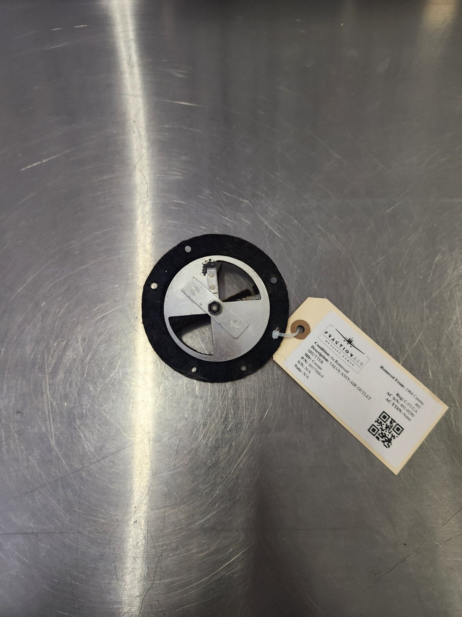 5017569 - 9 Cessna VALVE ASSY - AIR OUTLET SHUTTER | FractionAIR Parts - Aircraft Parts & Accessories