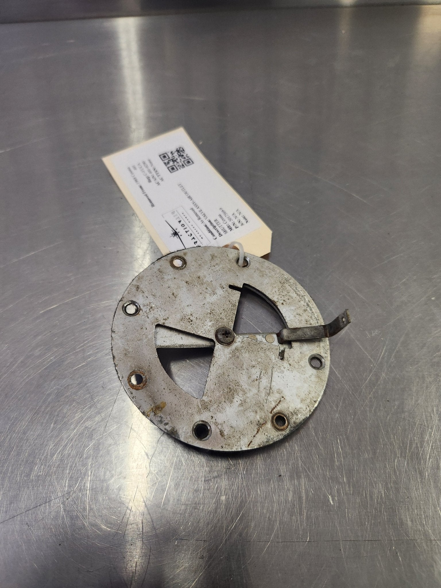 5017569 - 9 Cessna VALVE ASSY - AIR OUTLET SHUTTER | FractionAIR Parts - Aircraft Parts & Accessories