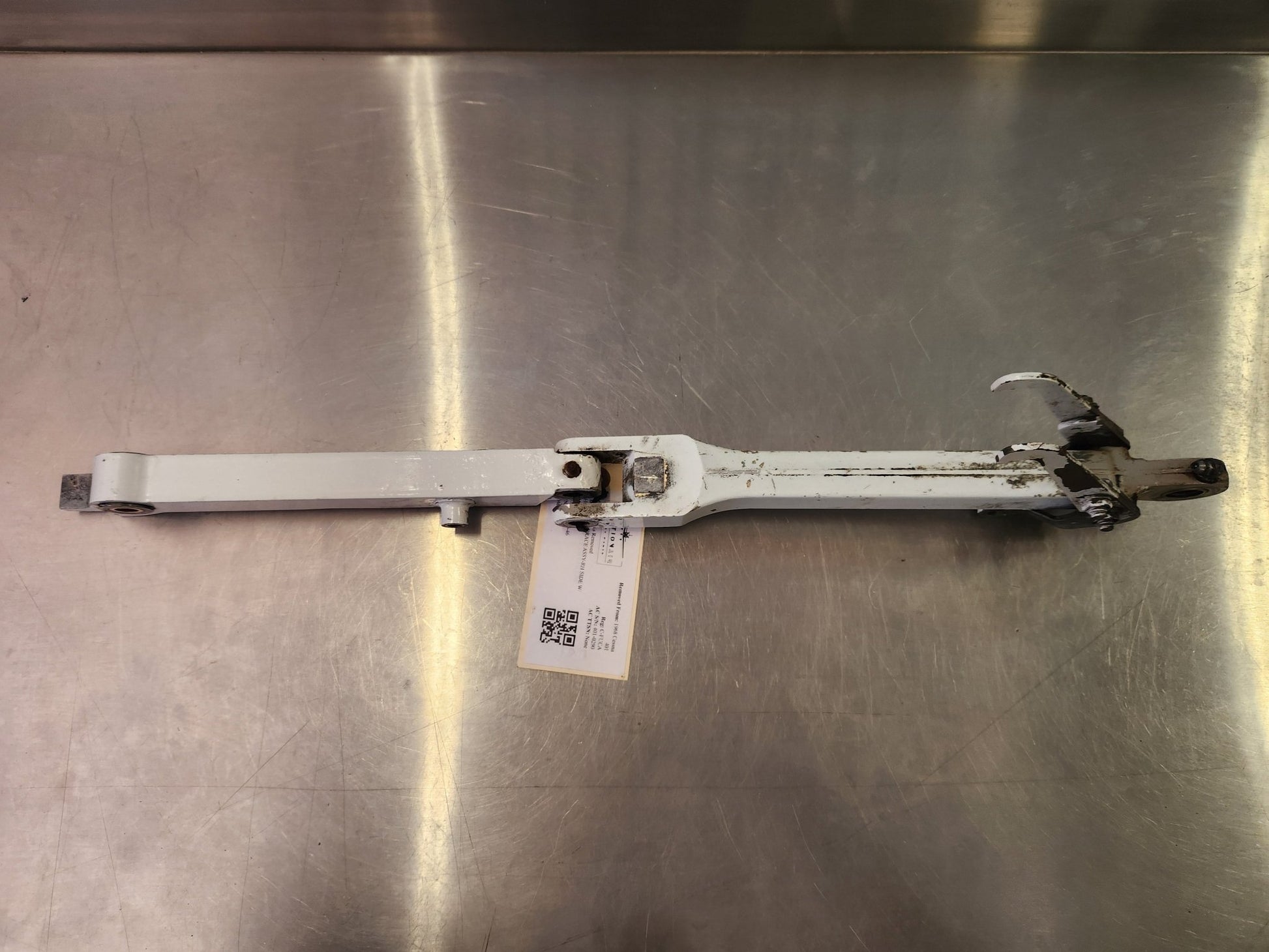 5041 000 - 46 Cessna BRACE ASSY - RH SIDE W/ HOOK | FractionAIR Parts - Aircraft Parts & Accessories