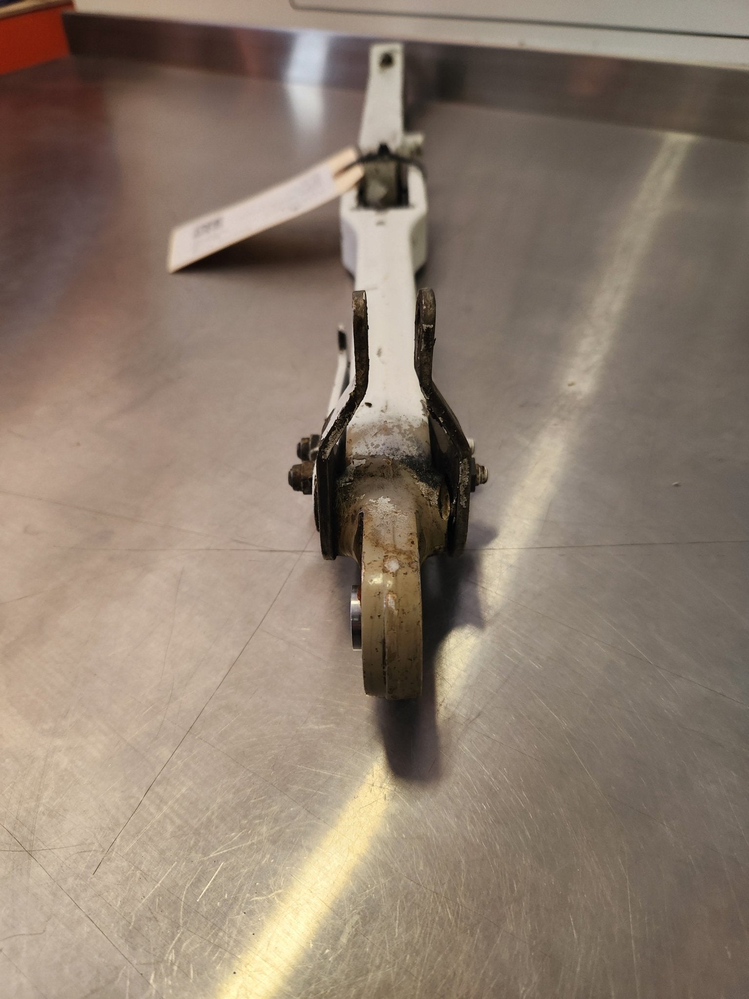 5041 000 - 46 Cessna BRACE ASSY - RH SIDE W/ HOOK | FractionAIR Parts - Aircraft Parts & Accessories