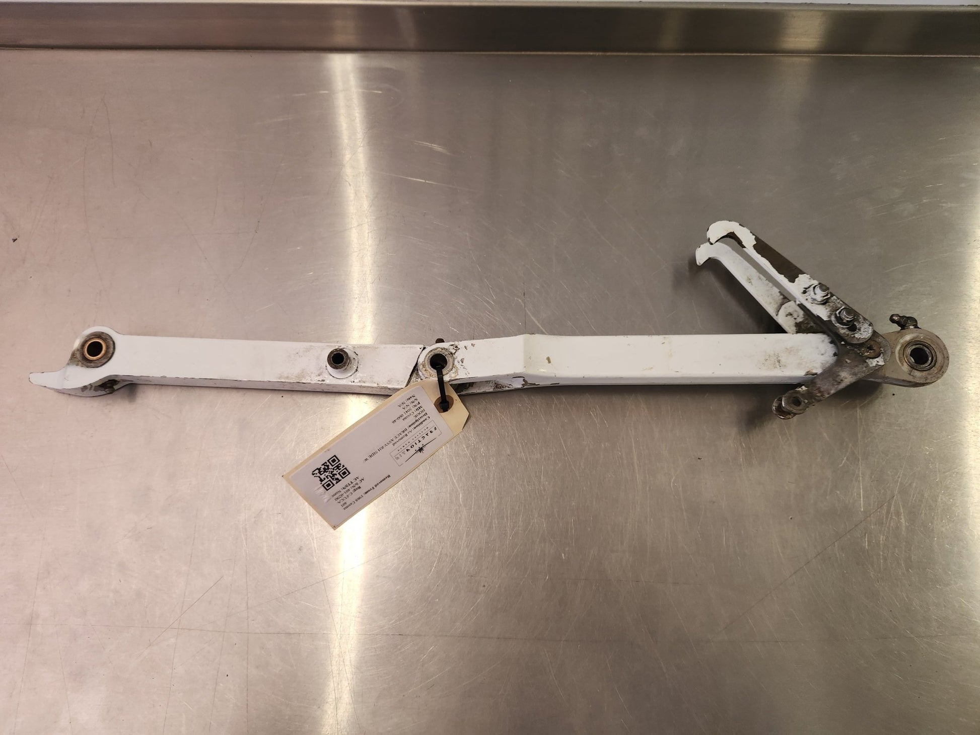 5041 000 - 46 Cessna BRACE ASSY - RH SIDE W/ HOOK | FractionAIR Parts - Aircraft Parts & Accessories