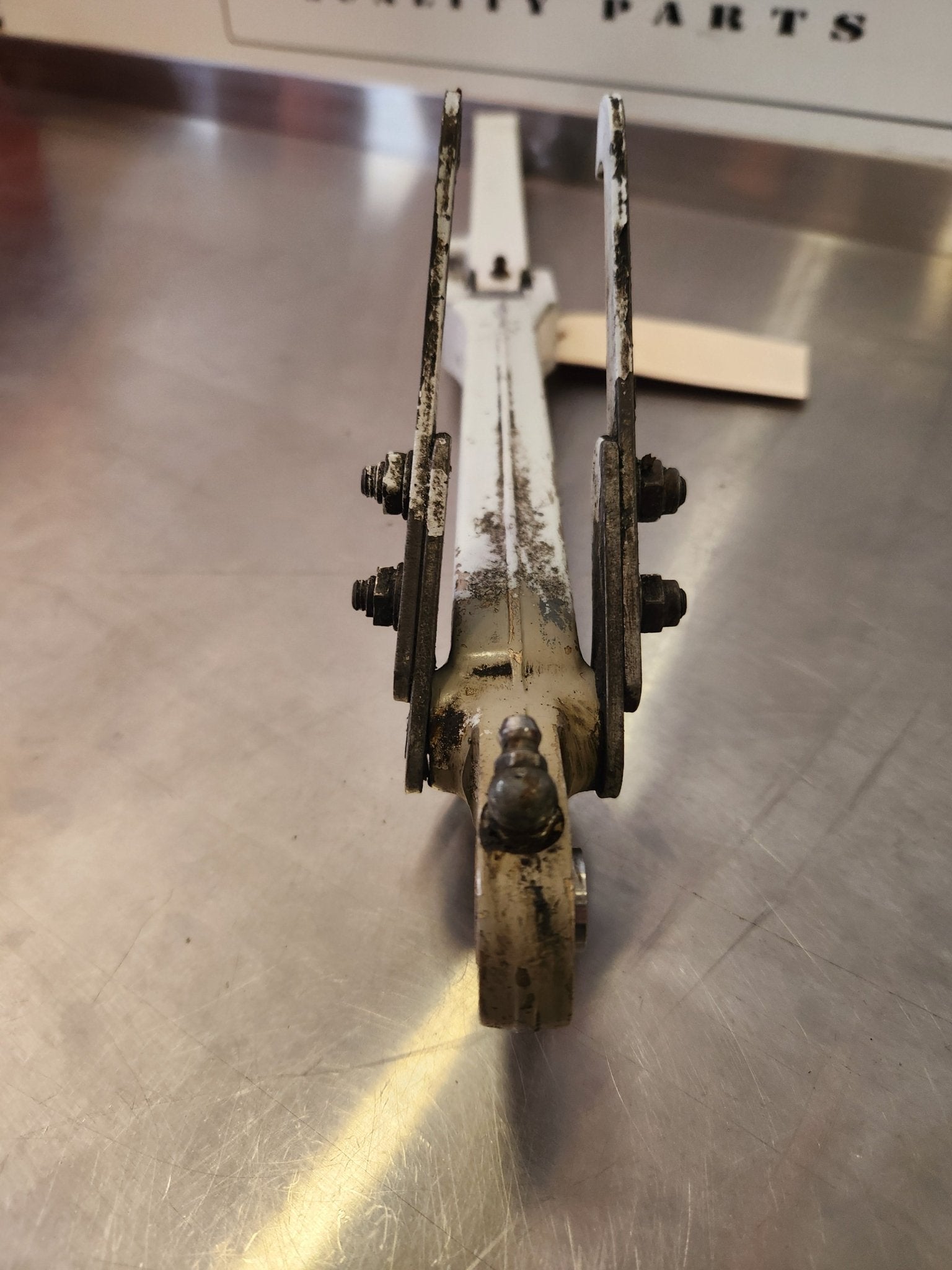 5041 000 - 46 Cessna BRACE ASSY - RH SIDE W/ HOOK | FractionAIR Parts - Aircraft Parts & Accessories