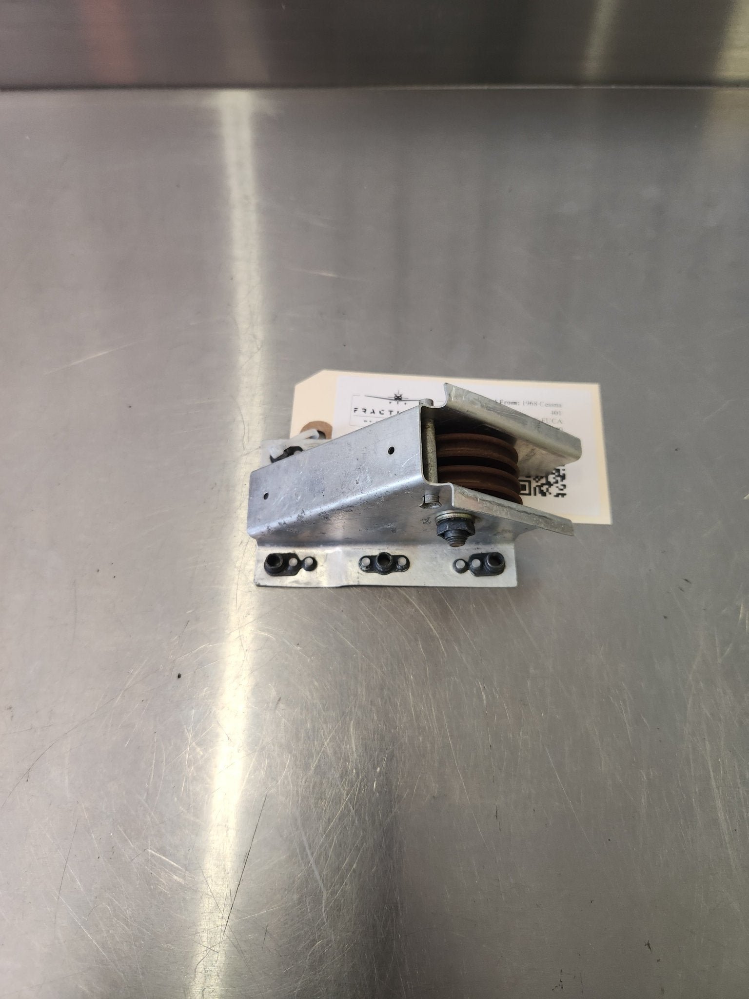 5114416 - 1 Cessna BRACKET ASSY - PULLEY | FractionAIR Parts - Aircraft Parts & Accessories