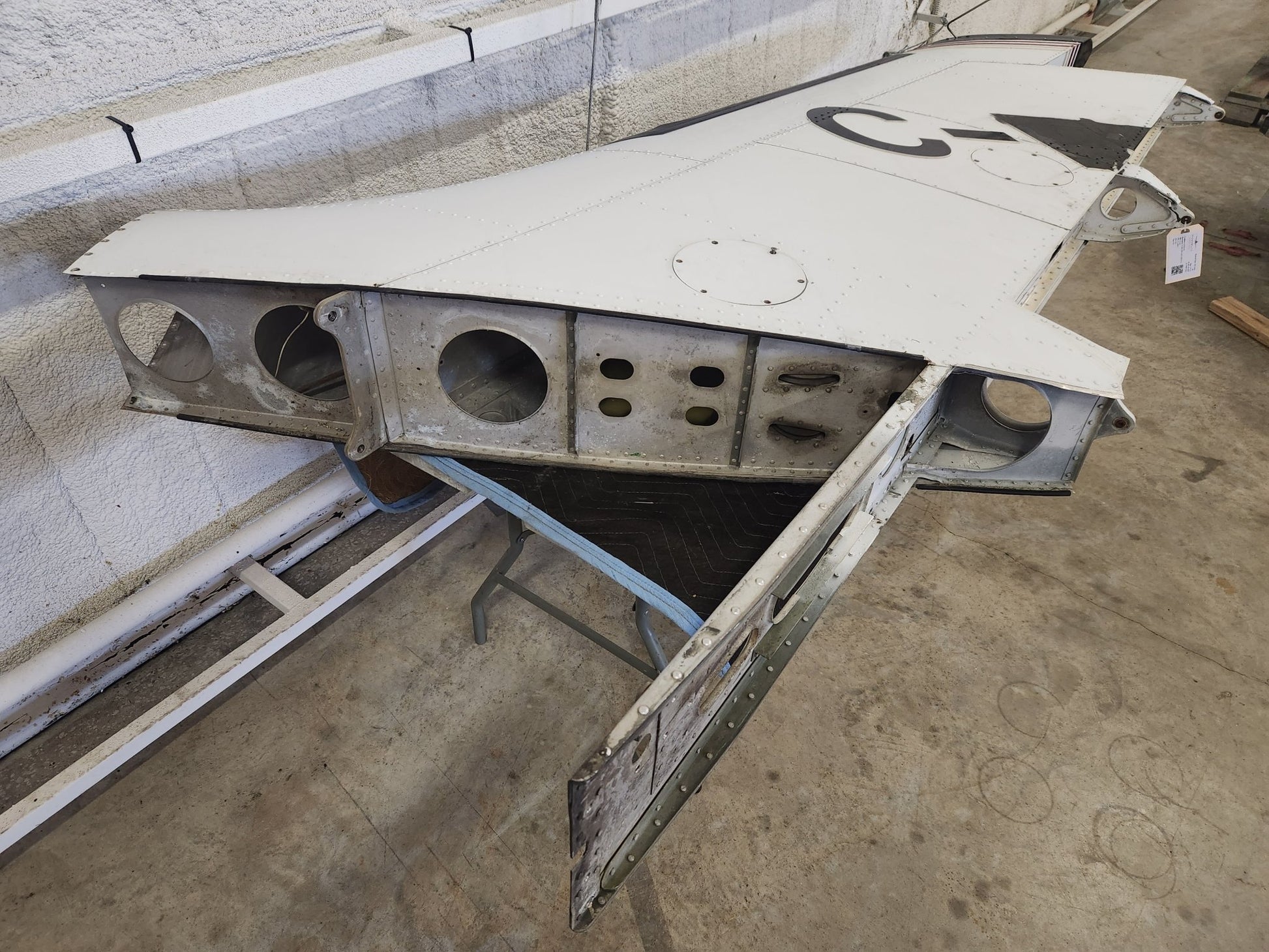 5131000 - 2 Cessna STABILIZER ASSY - VERTICAL | FractionAIR Parts - Aircraft Parts & Accessories