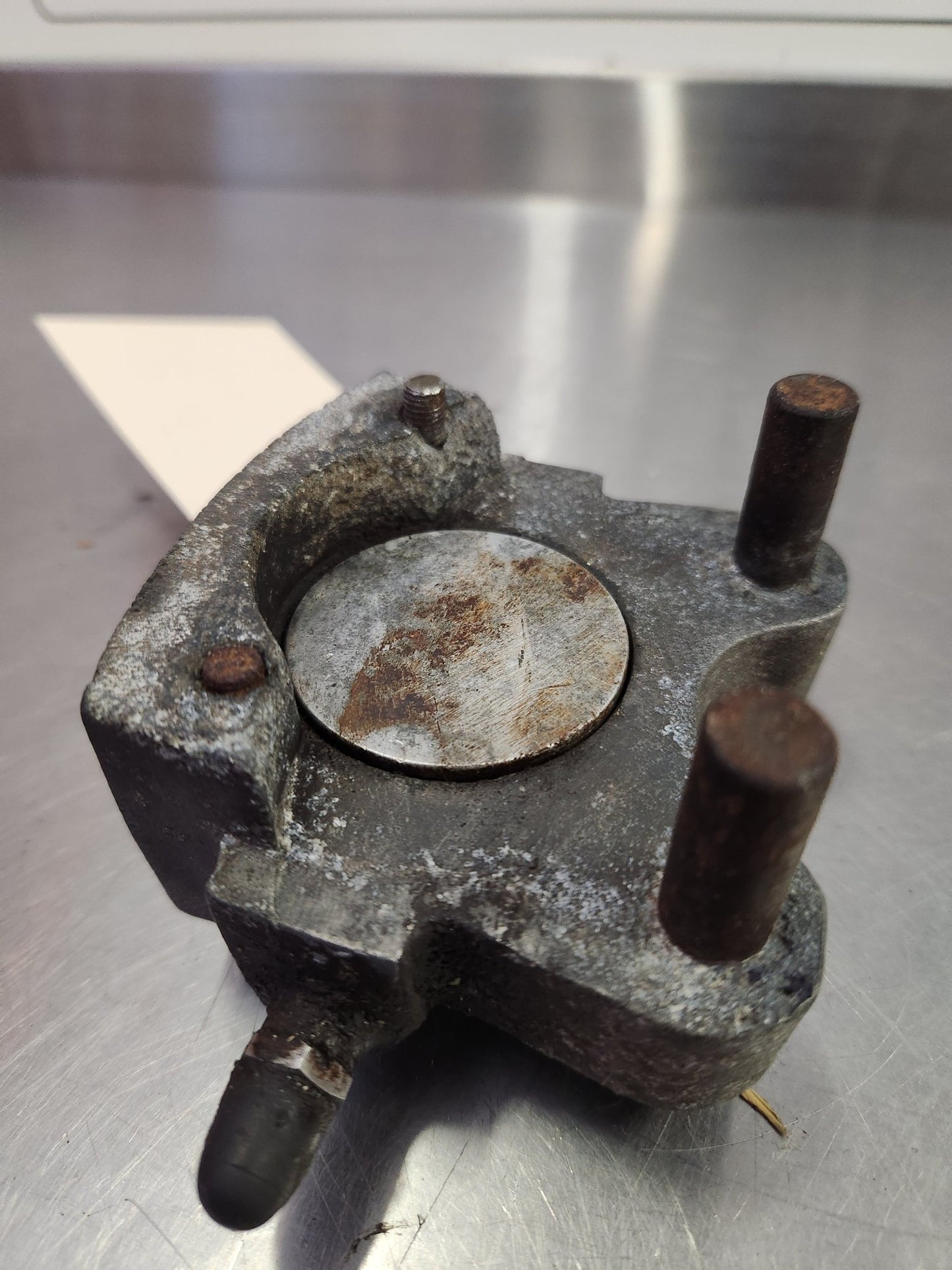 551705 Piper BRAKE ASSY (CORE) - Cleveland 30 - 55 | FractionAIR Parts - Aircraft Parts & Accessories