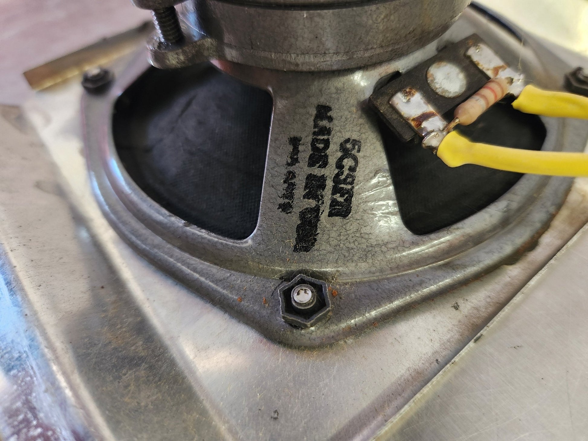 5C3FR Cessna SPEAKER 4.5'' W/ MOUNT | FractionAIR Parts - Aircraft Parts & Accessories