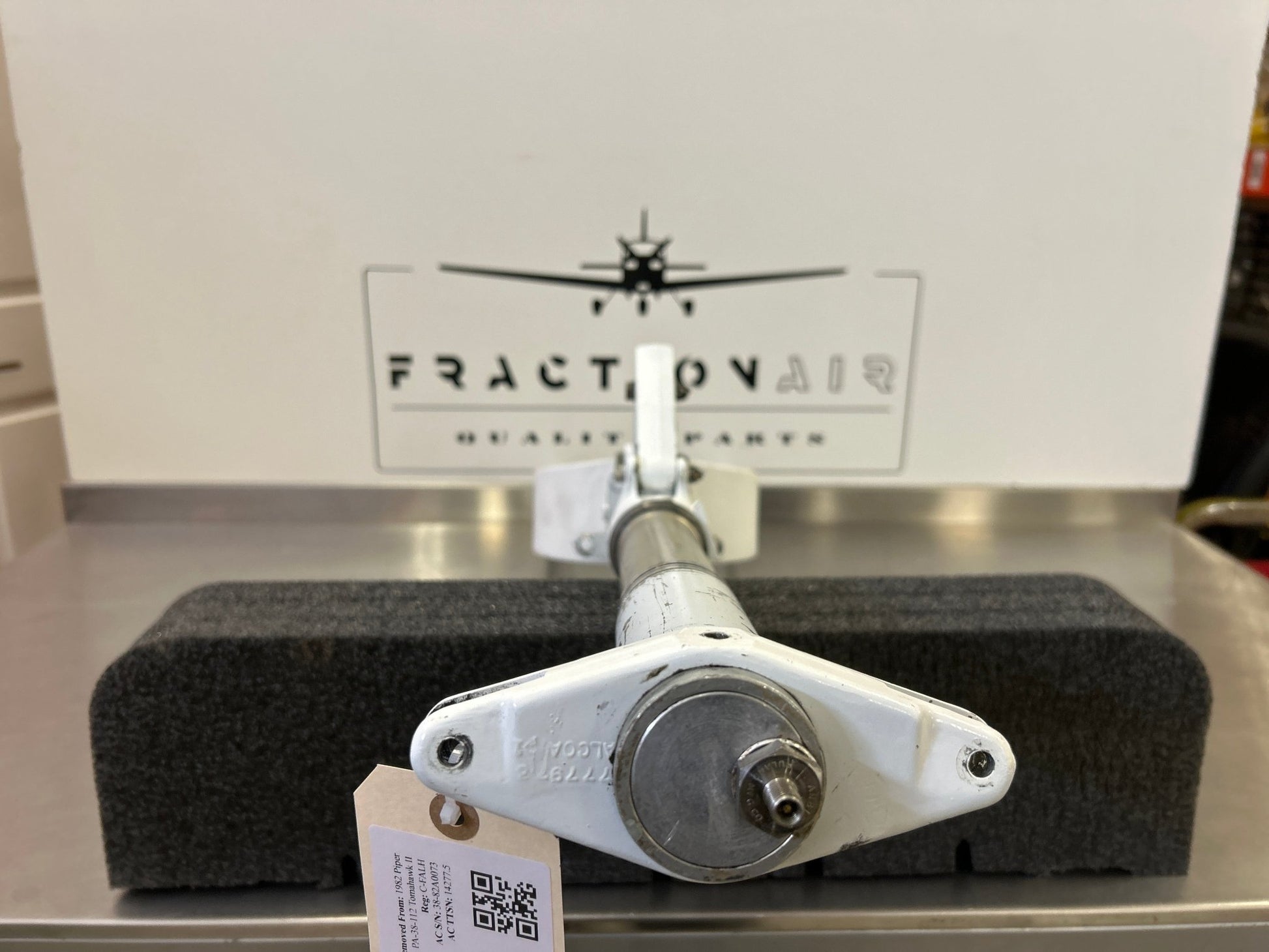 61885 - 02 Piper GEAR ASSEMBLY - Nose (complete) | FractionAIR Parts - Aircraft Parts & Accessories