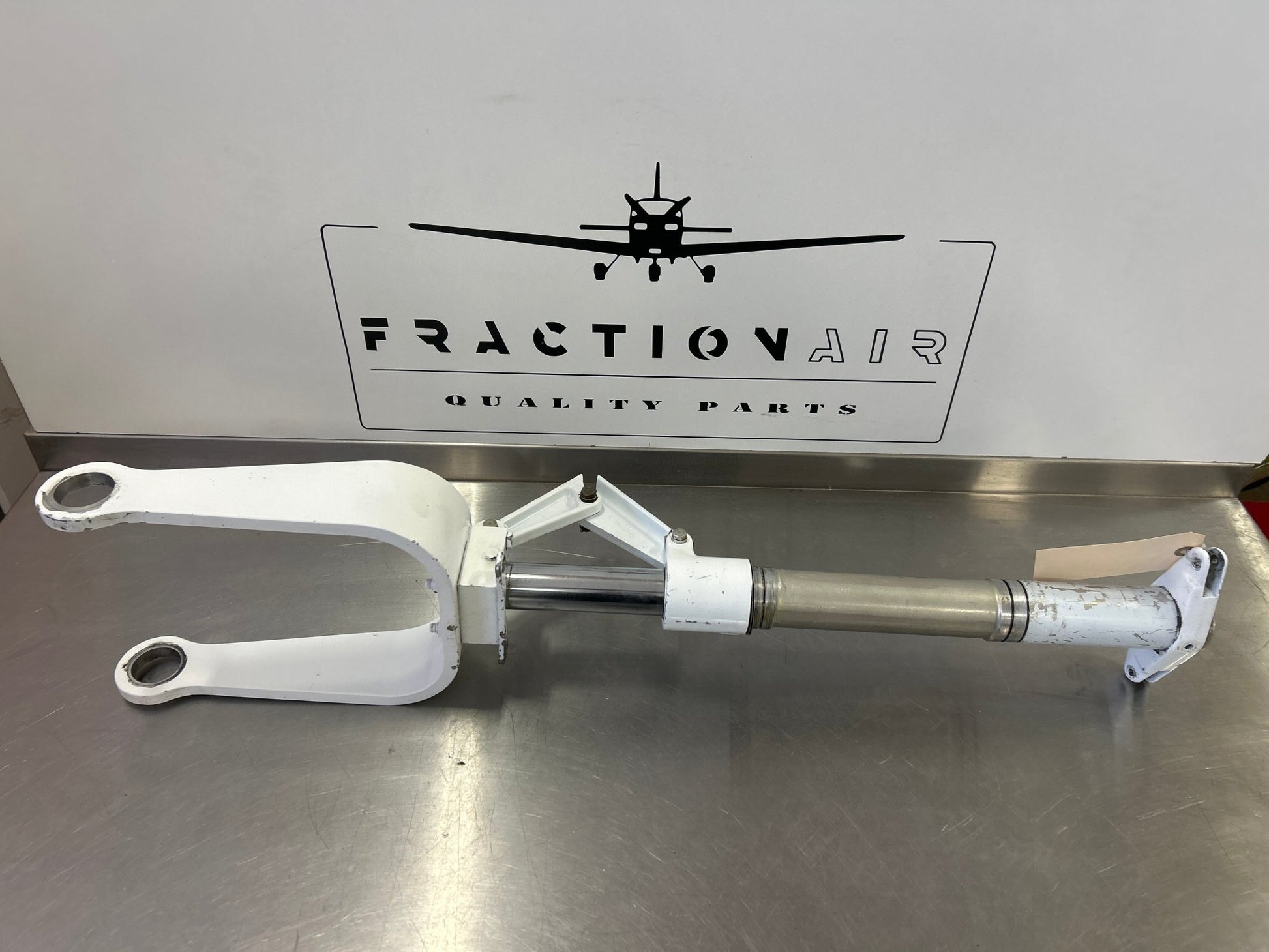 61885 - 02 Piper GEAR ASSEMBLY - Nose (complete) | FractionAIR Parts - Aircraft Parts & Accessories