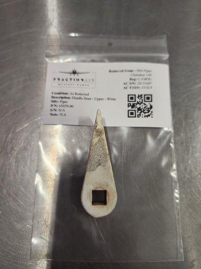63039 - 00 Piper Handle Door - Upper - White | FractionAIR Parts - Aircraft Parts & Accessories