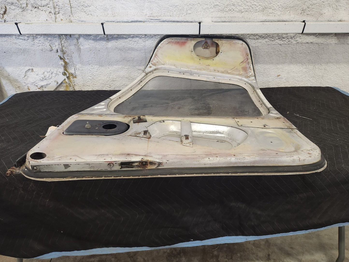 63055 - 04 Piper Cabin Door Assy w/ Hinge and Window | FractionAIR Parts - Aircraft Parts & Accessories