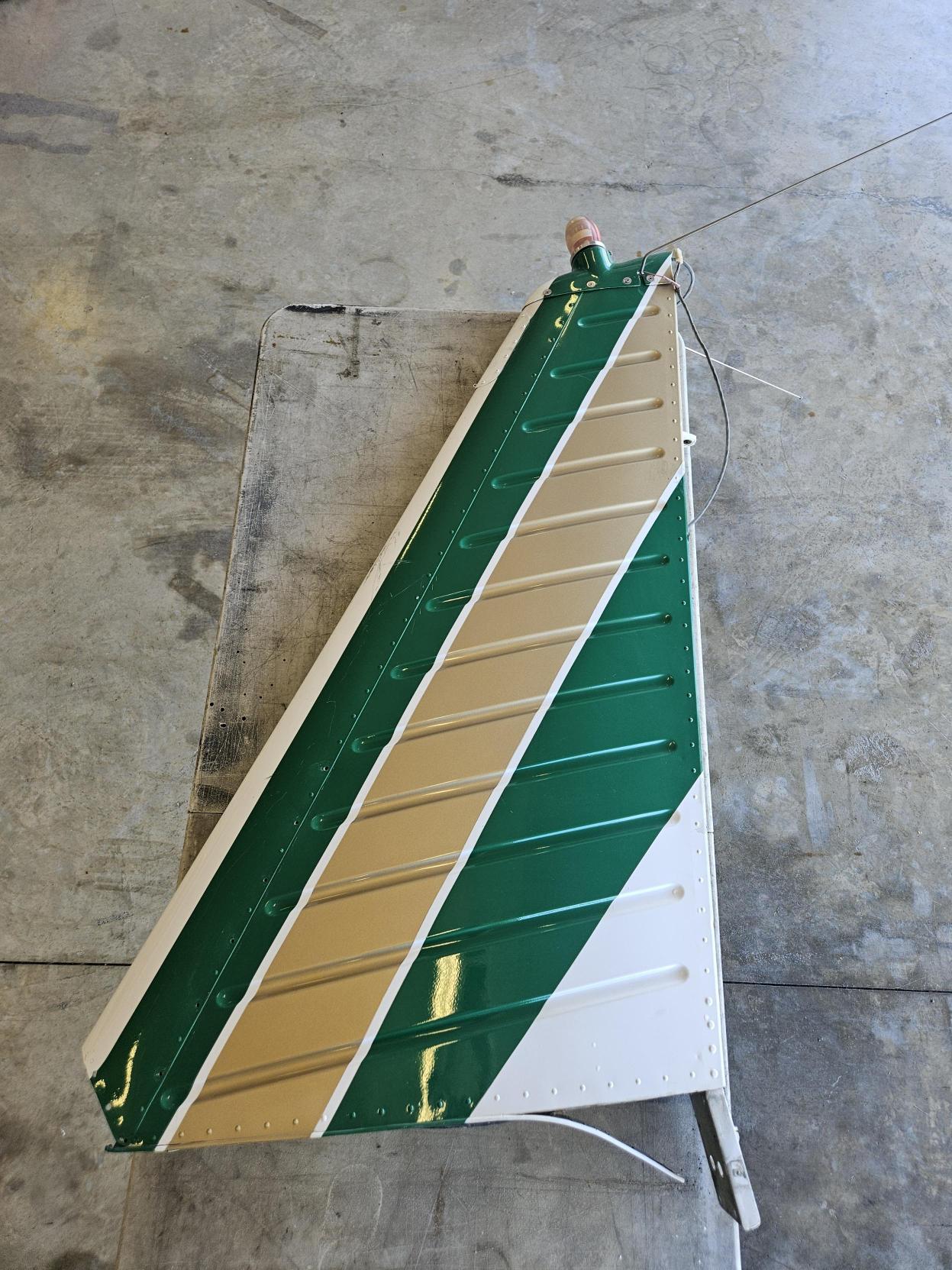 66975-00, 96709-00 Piper Aircraft Corporation PA28-180 Vertical Stabiliser and fin assembly with VOR antenna and Beacon Light