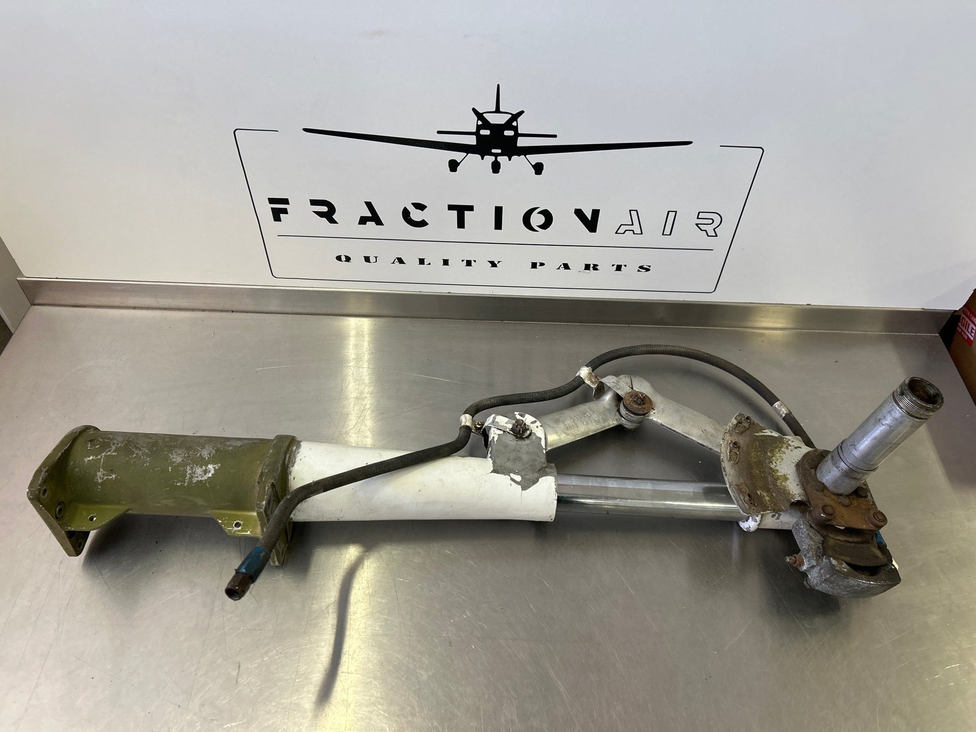67927 - 02 Piper Gear Assembly - Main | FractionAIR Parts - Aircraft Parts & Accessories