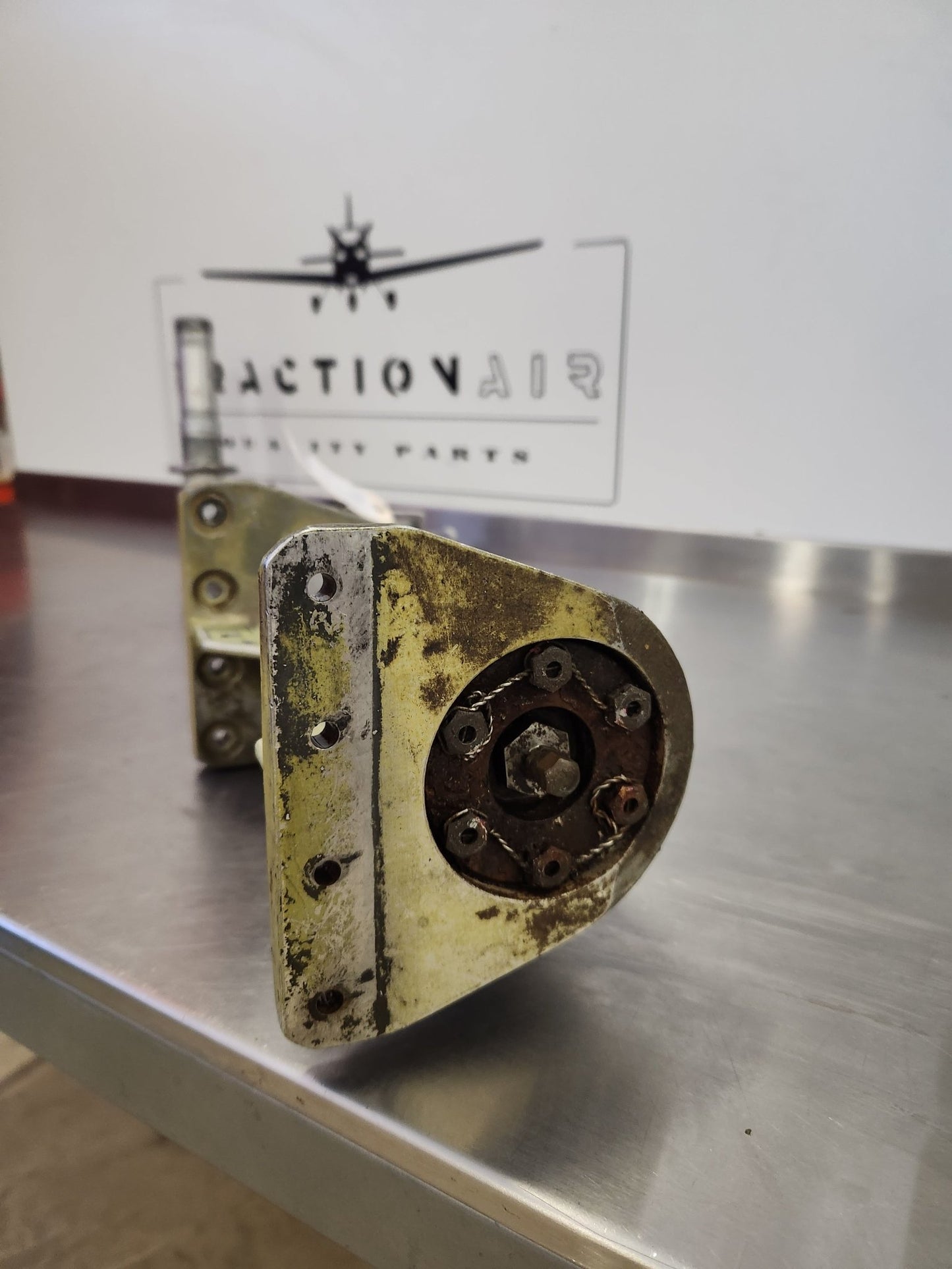67927 - 03 Piper Gear Assembly - Main RH | FractionAIR Parts - Aircraft Parts & Accessories